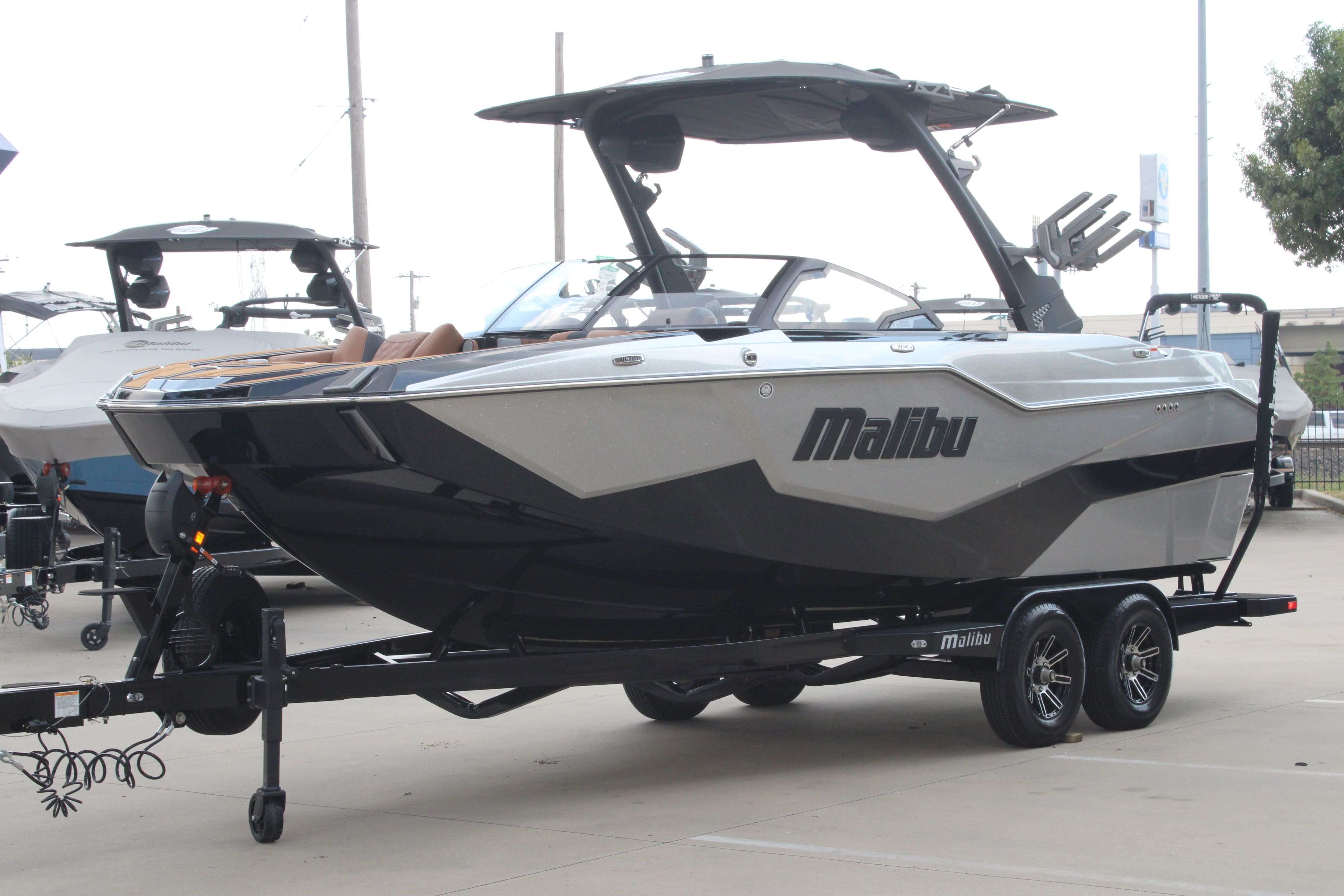 2025 Malibu Boats M230-4