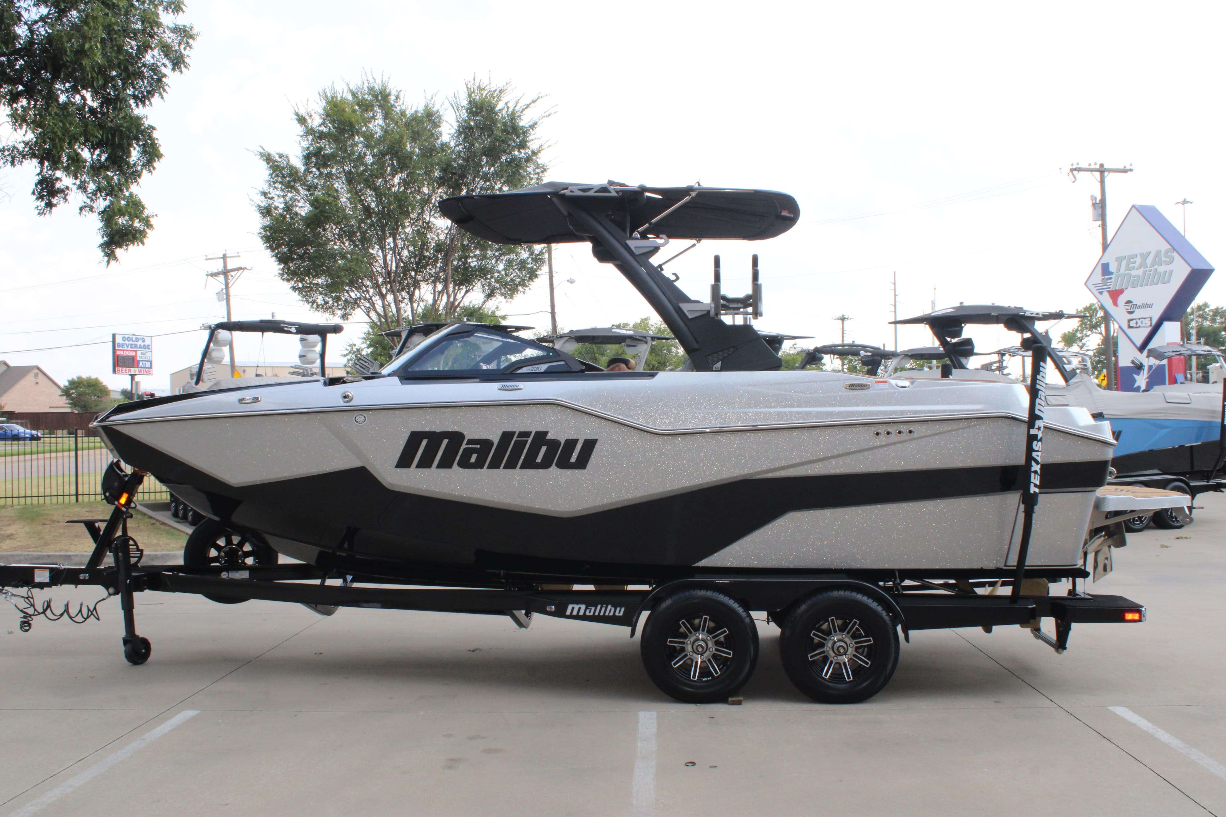 2025 Malibu Boats M230-5