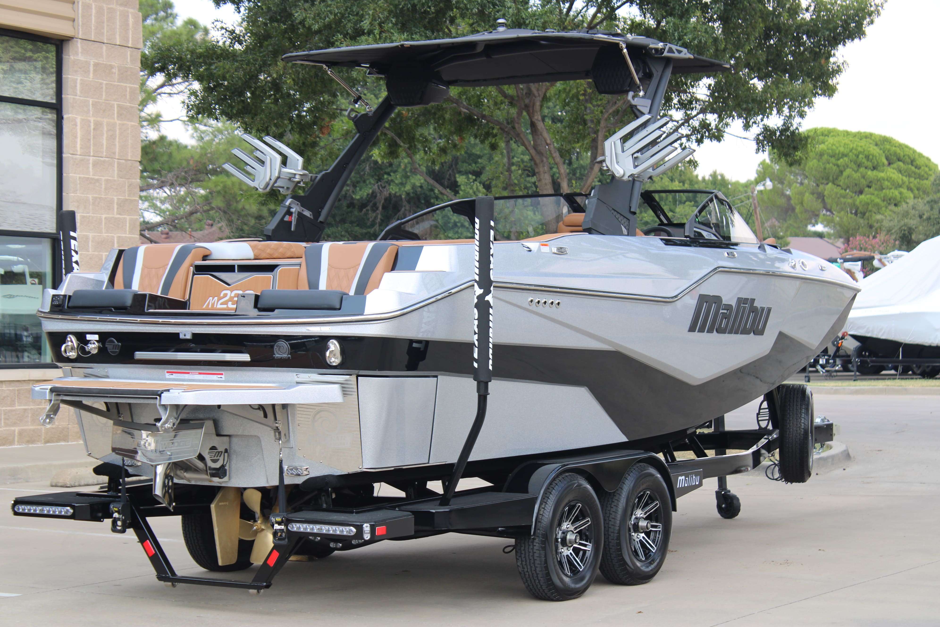 2025 Malibu Boats M230-8