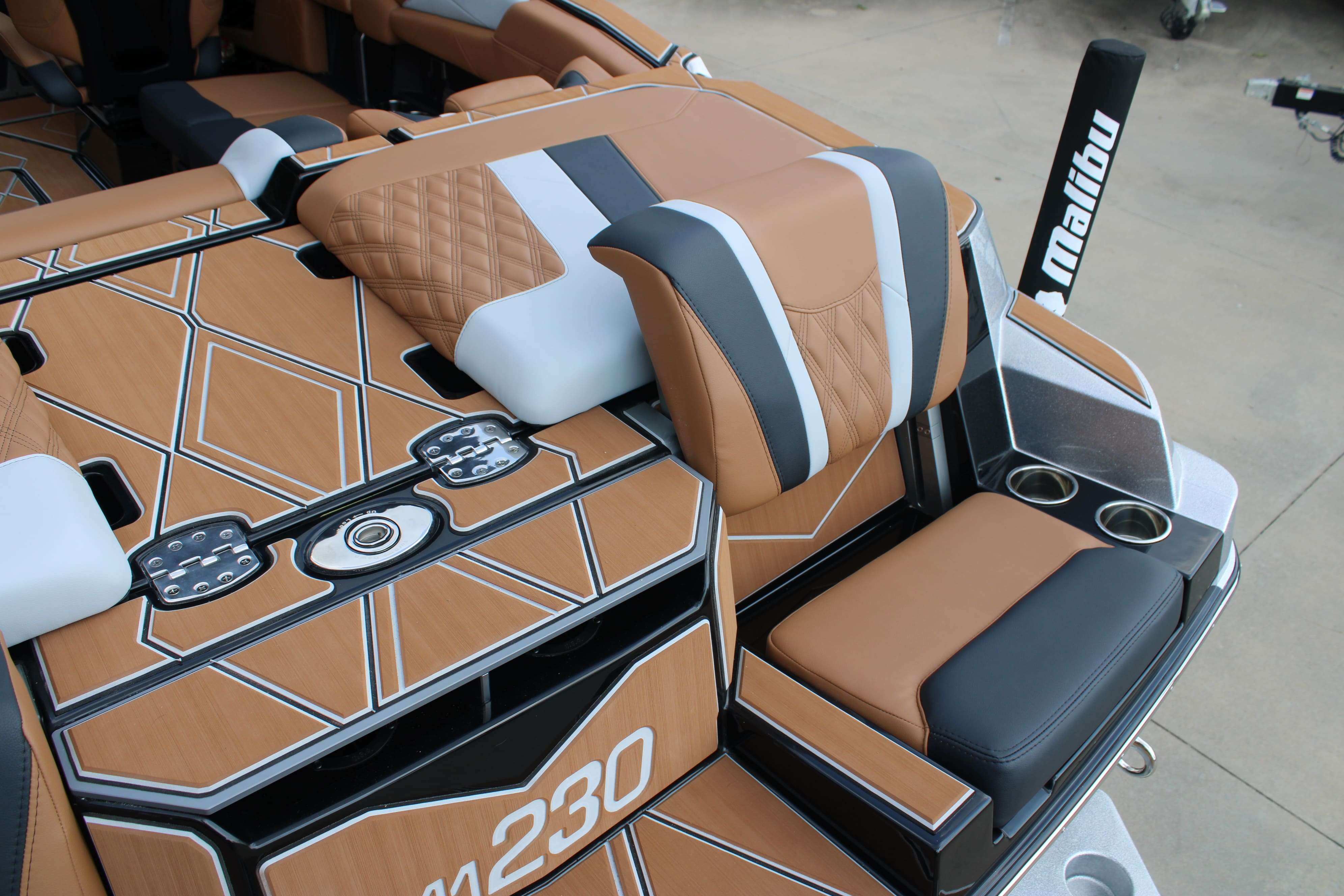 2025 Malibu Boats M230-10