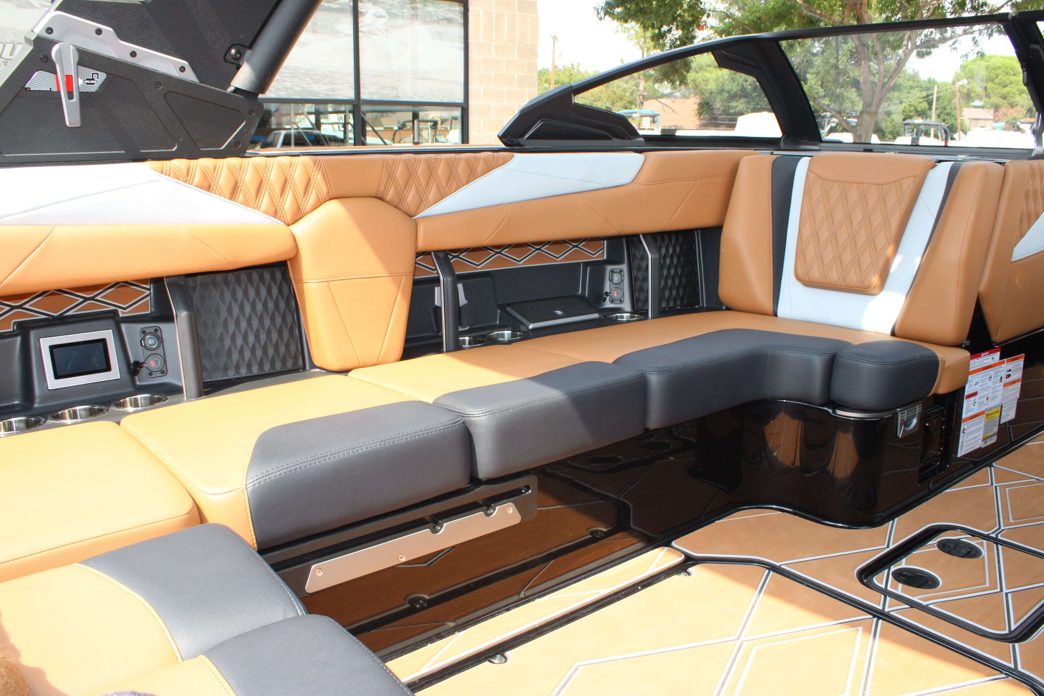 2025 Malibu Boats M230-17