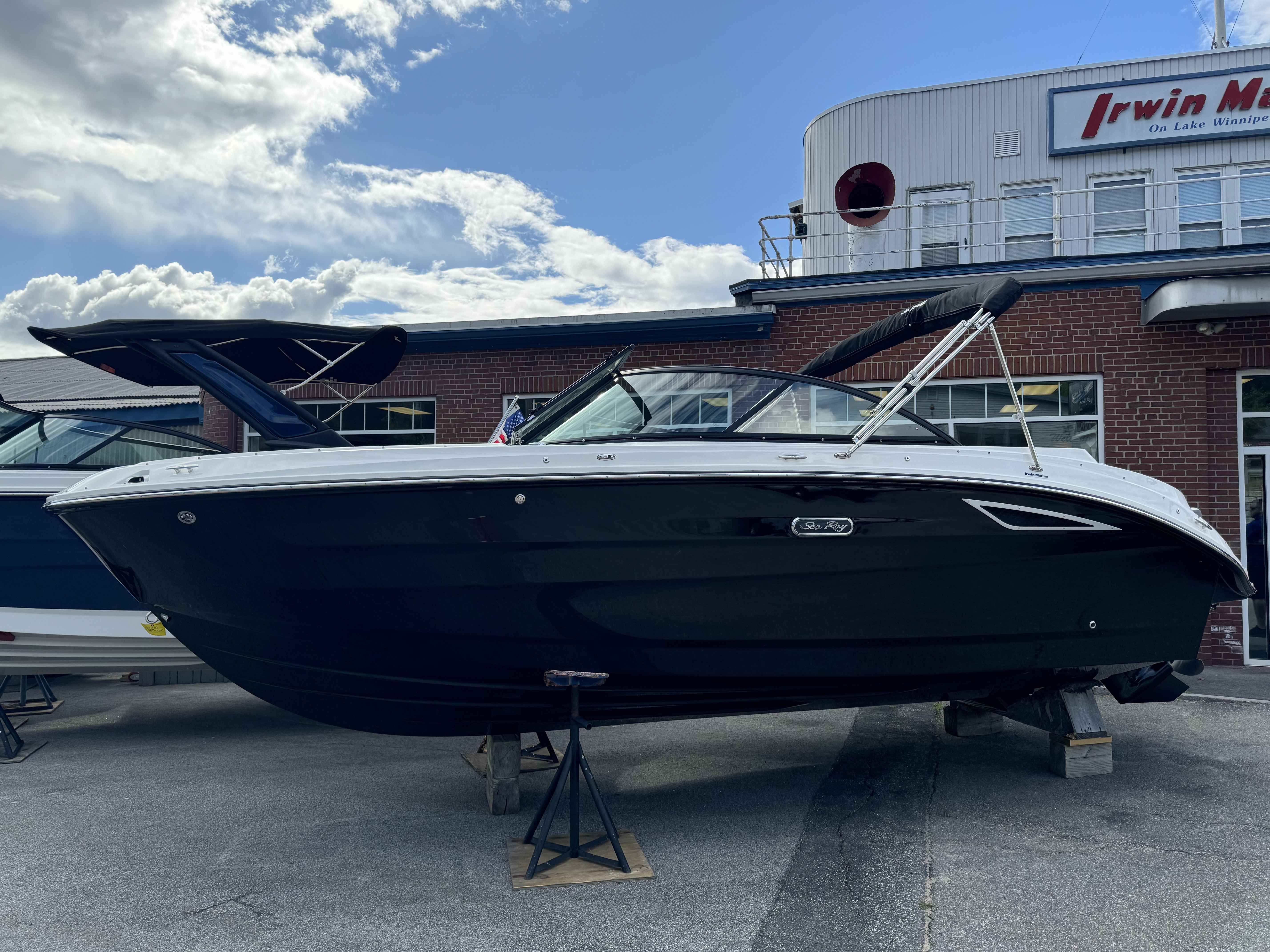 2026 SEA RAY 230SDX0