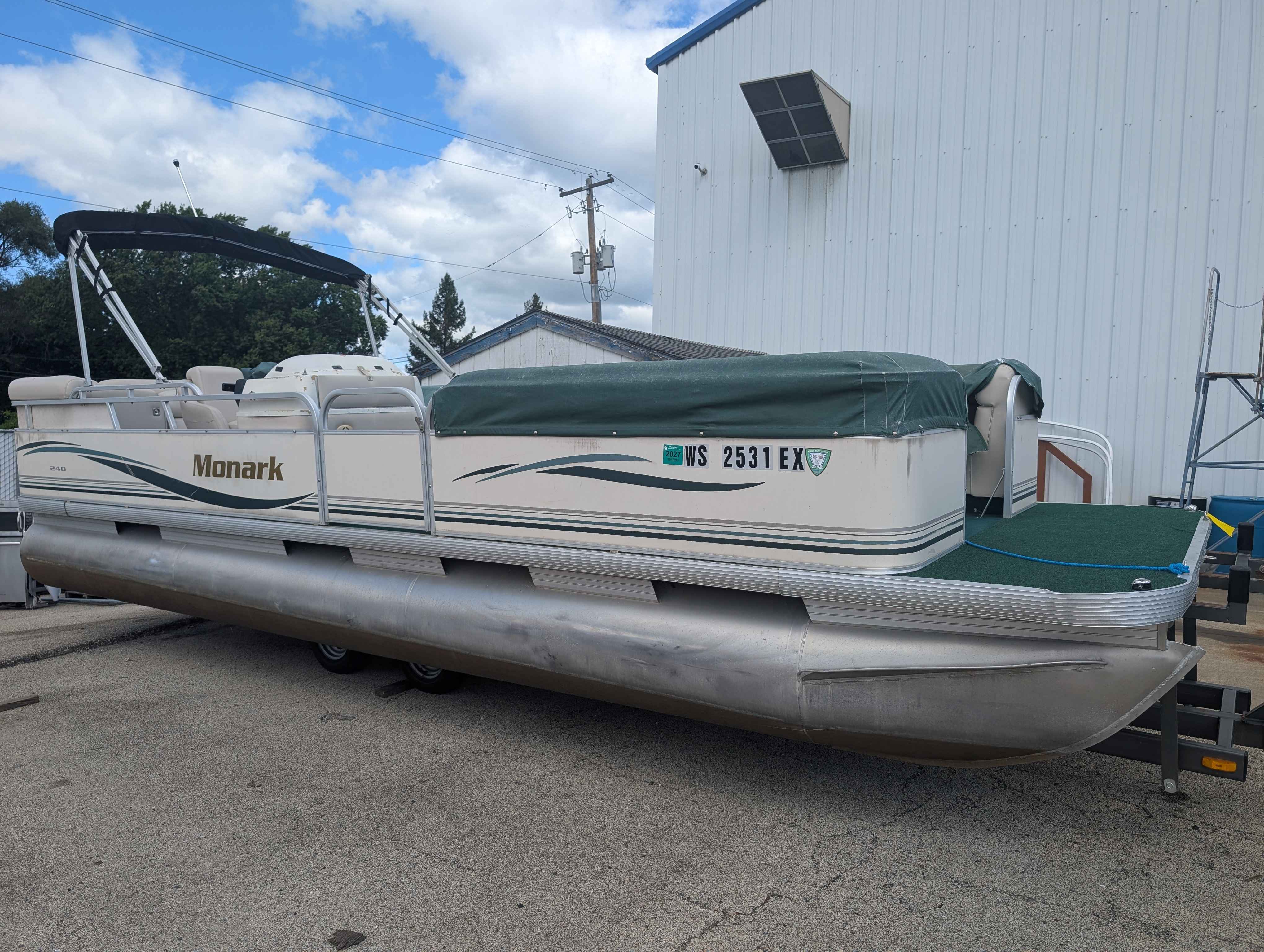 2001 Monark 240