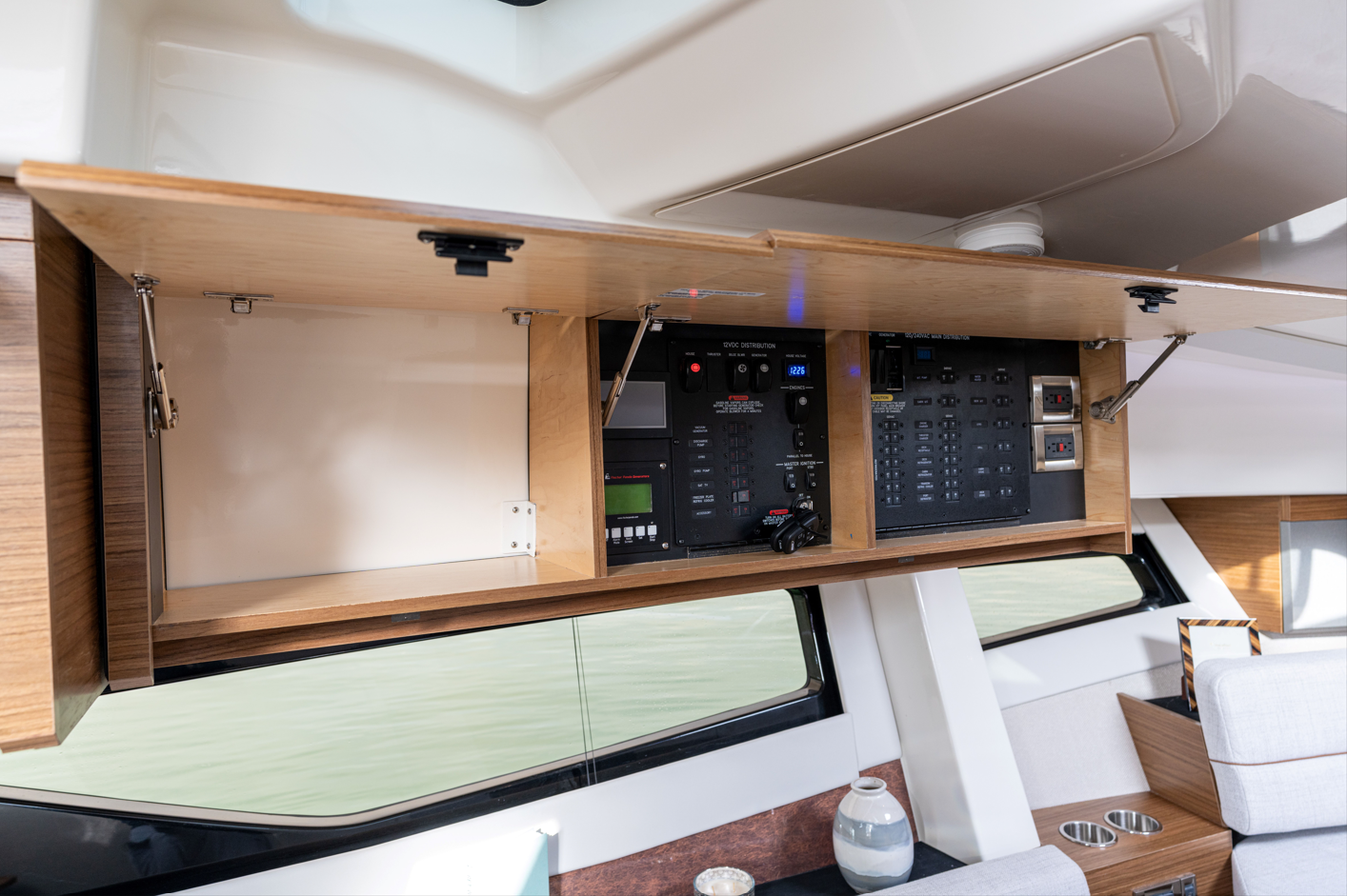 New 2026 Boston whaler 365 Conquest for Sale | Vancouver, BC | M&P Yacht Centre