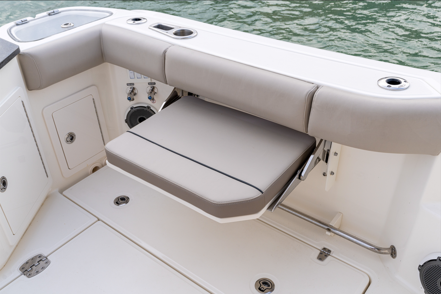 New 2026 Boston whaler 365 Conquest for Sale | Vancouver, BC | M&P Yacht Centre
