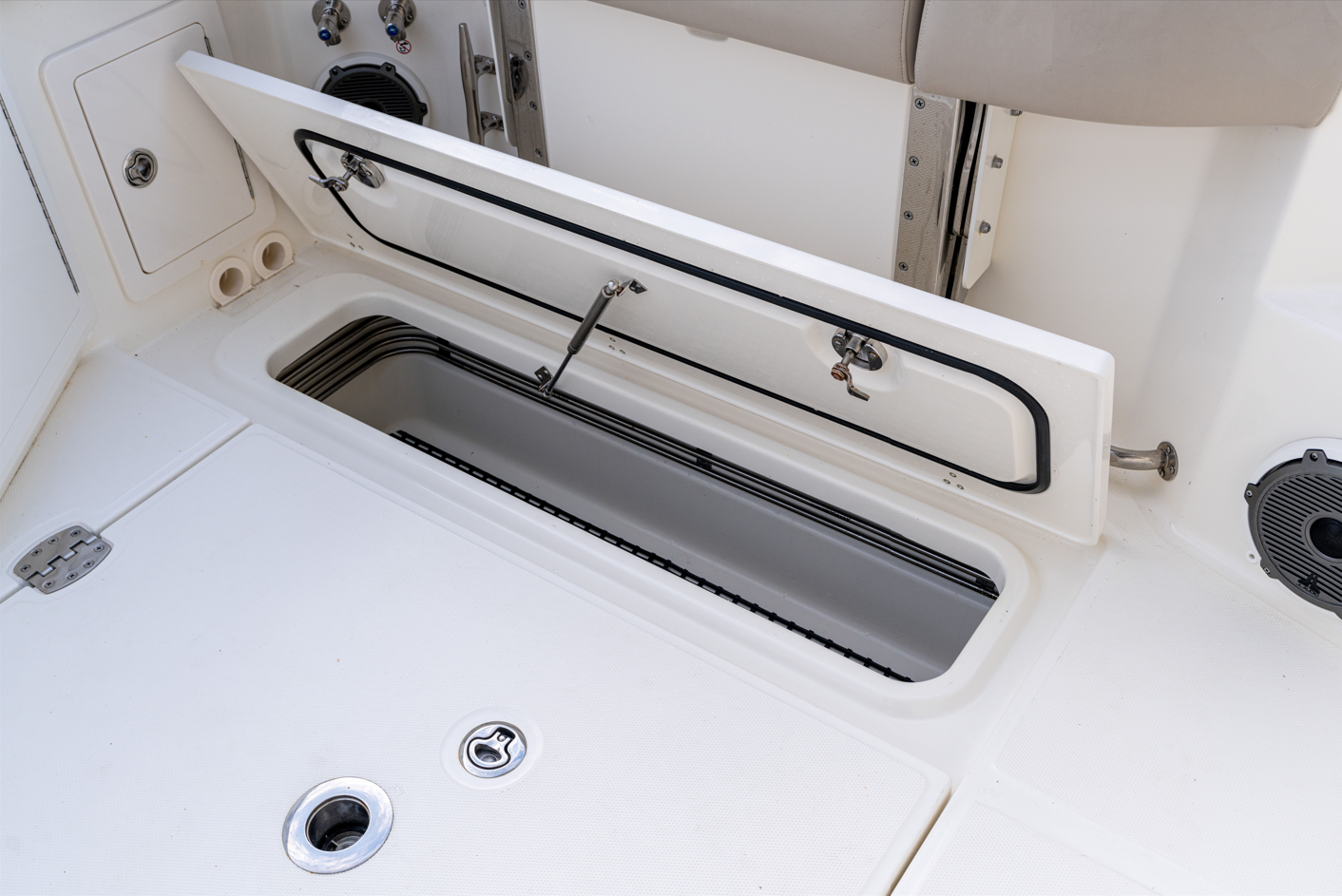 New 2026 Boston whaler 365 Conquest for Sale | Vancouver, BC | M&P Yacht Centre