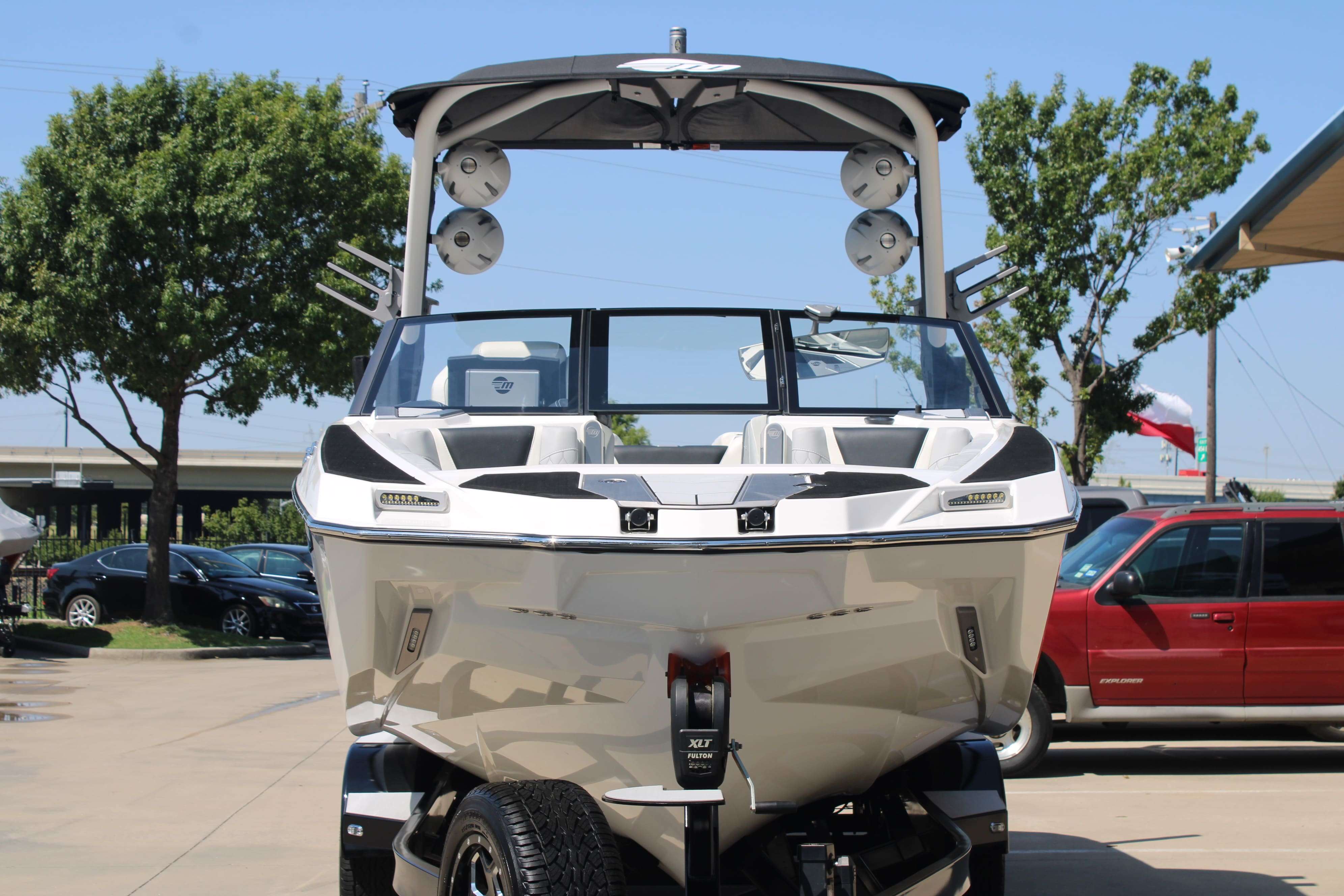 2022 Malibu Boats M240-3