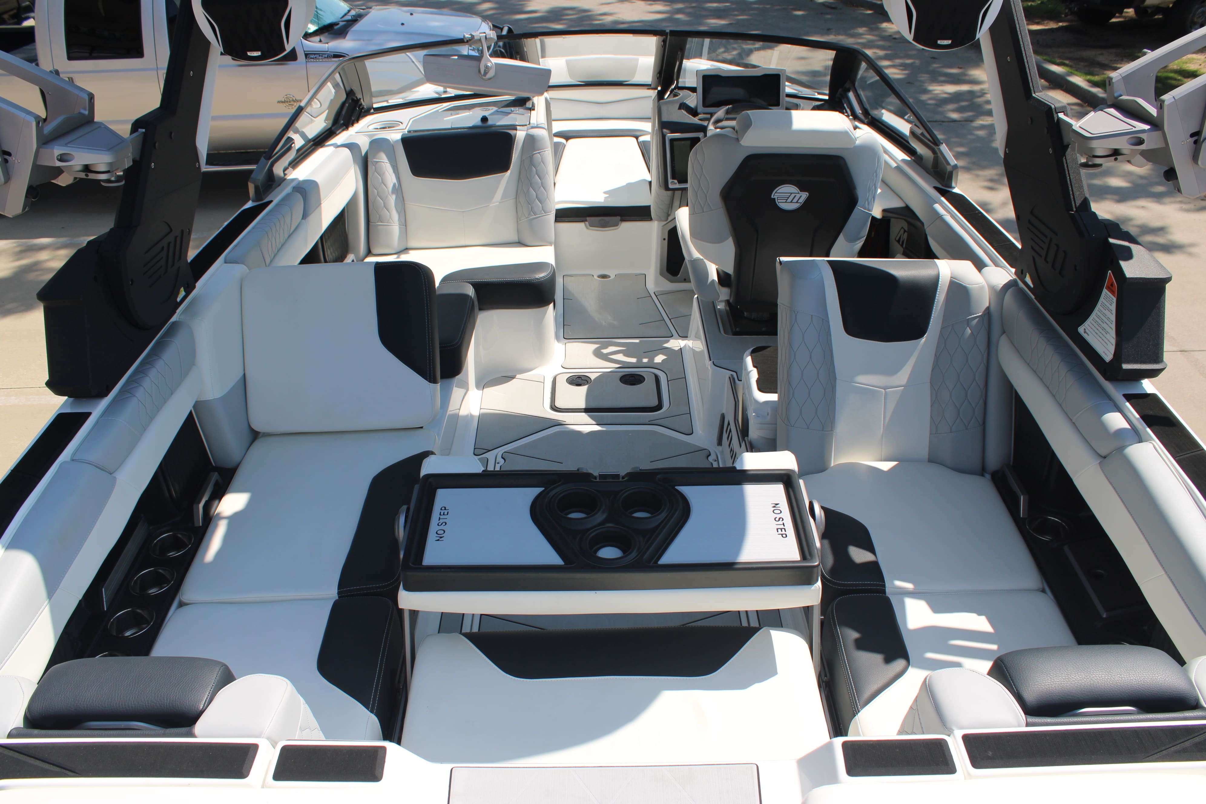 2022 Malibu Boats M240-12