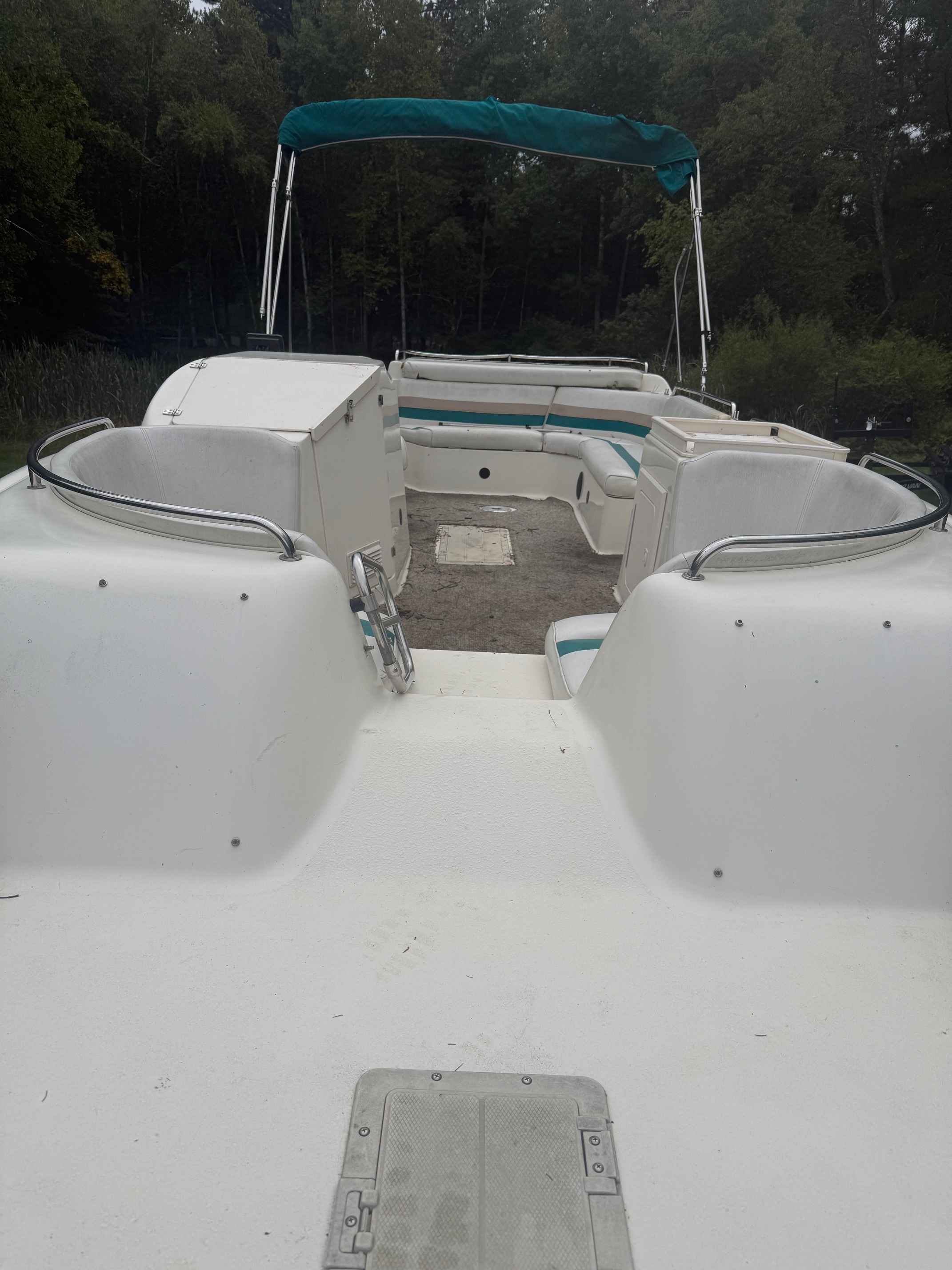 boat-carouselImage-image