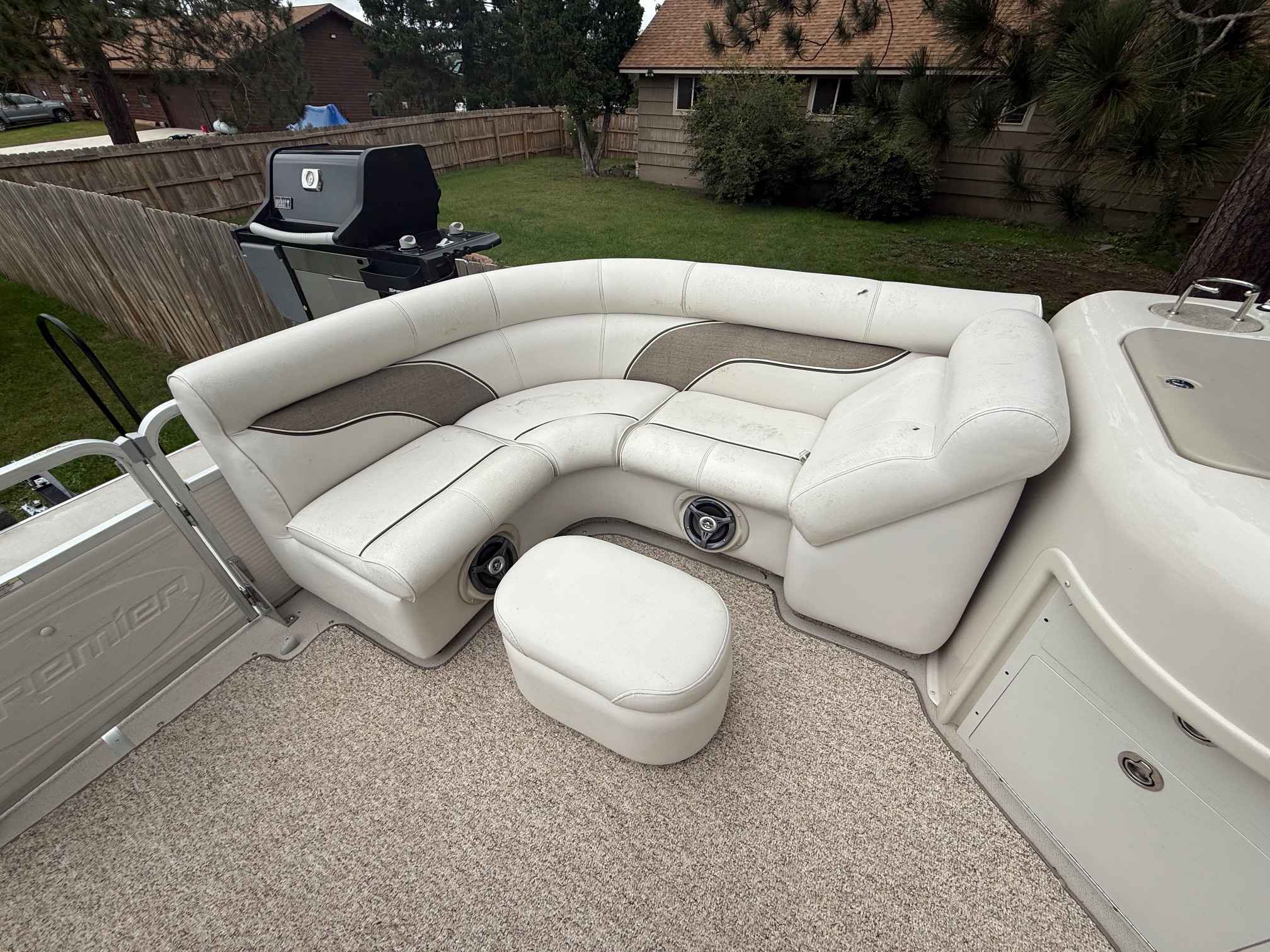 boat-carouselImage-image