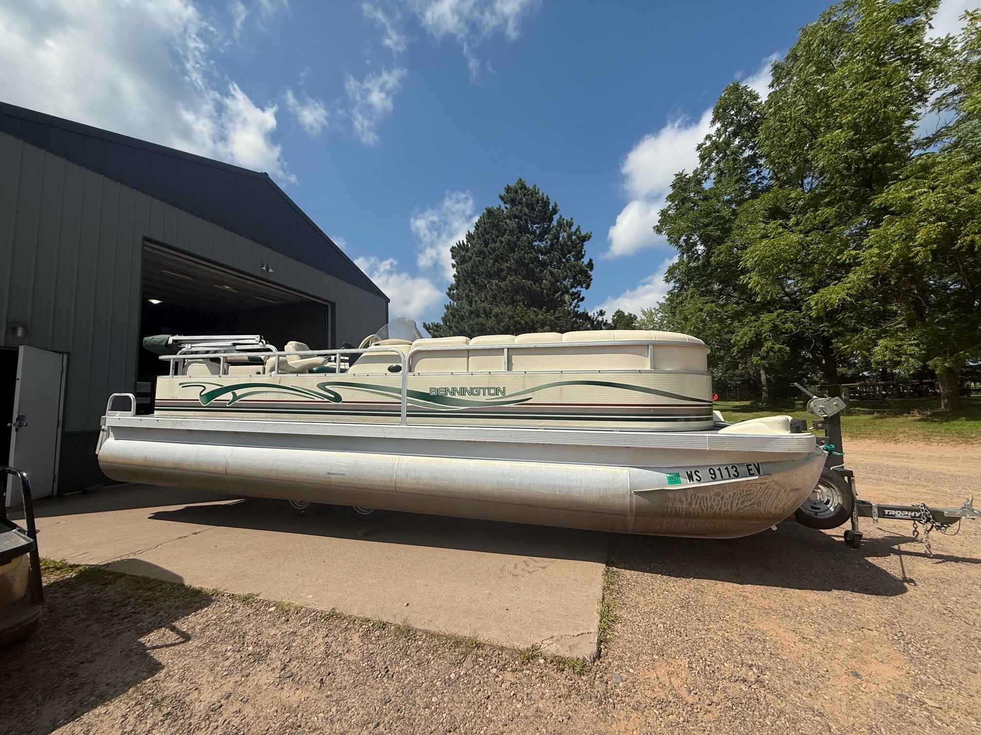 2002 Bennington 2275RL0