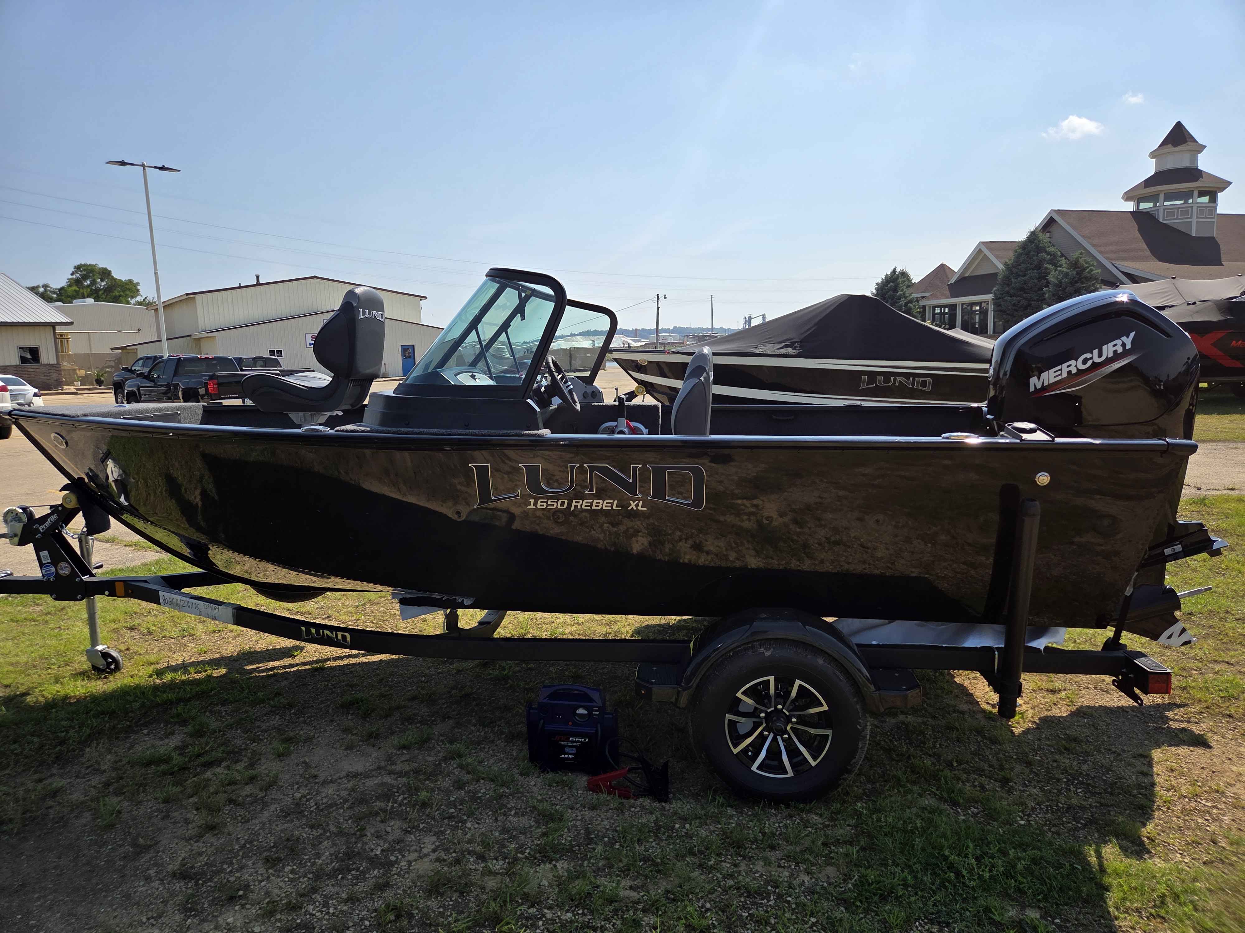 boat-carouselImage-image
