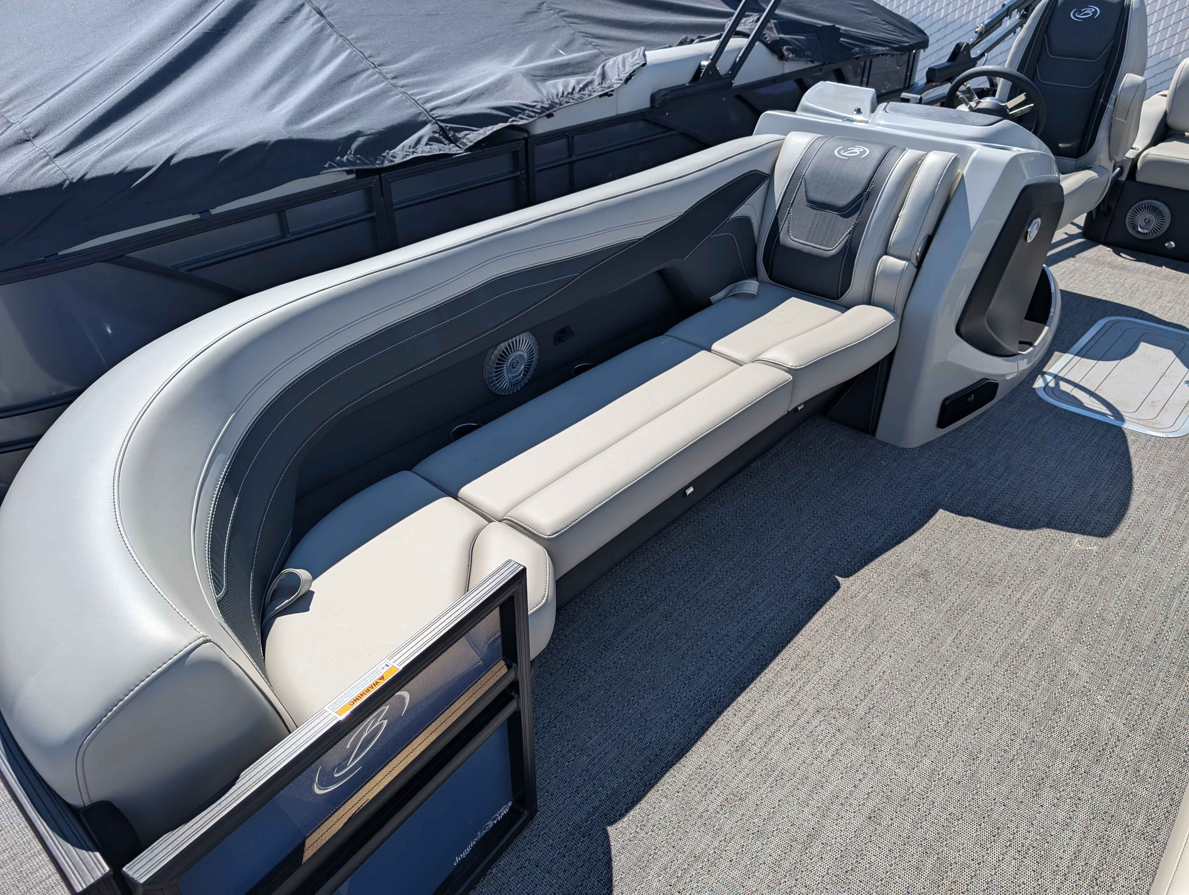 boat-carouselImage-image