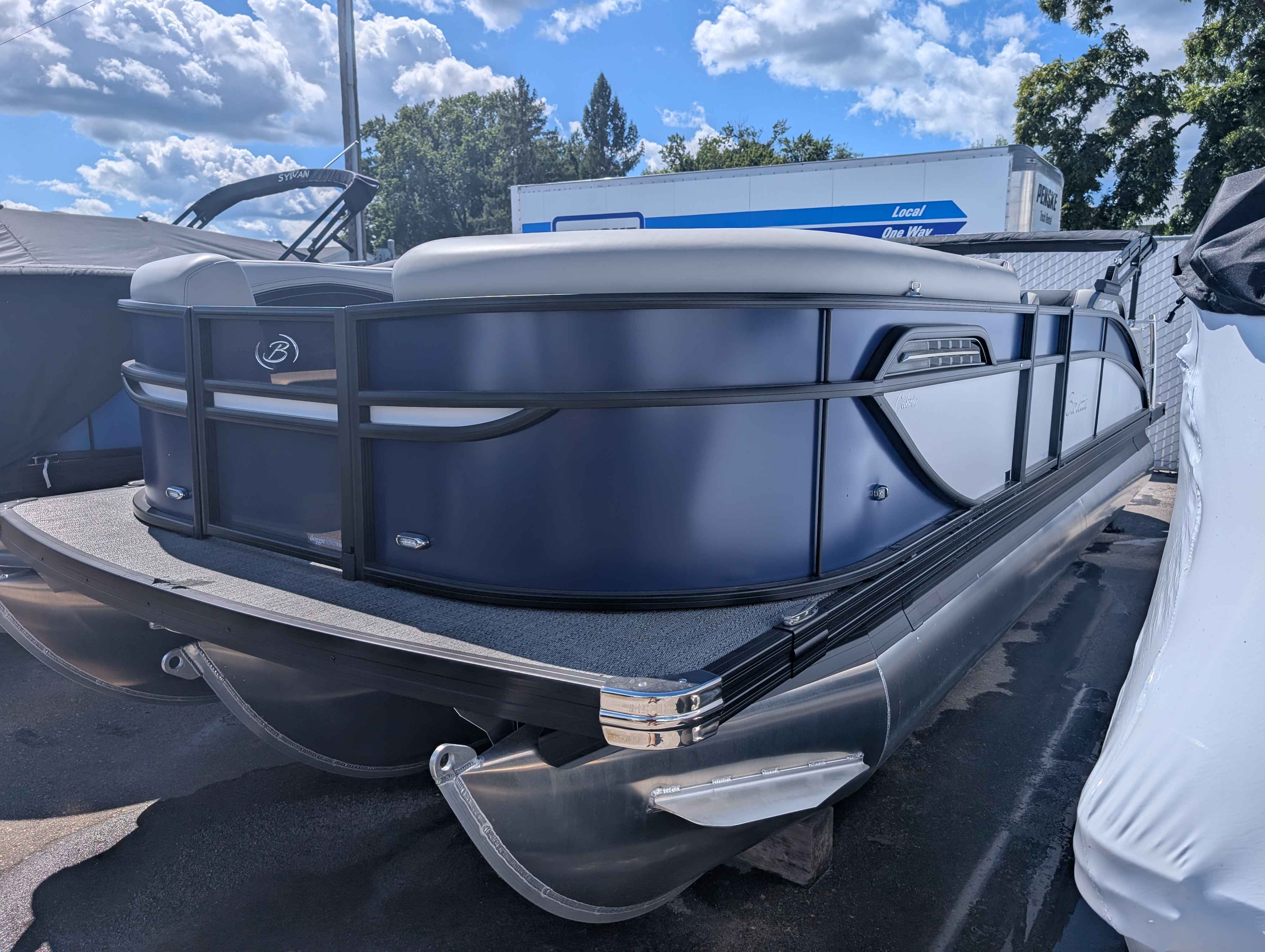 boat-carouselImage-image