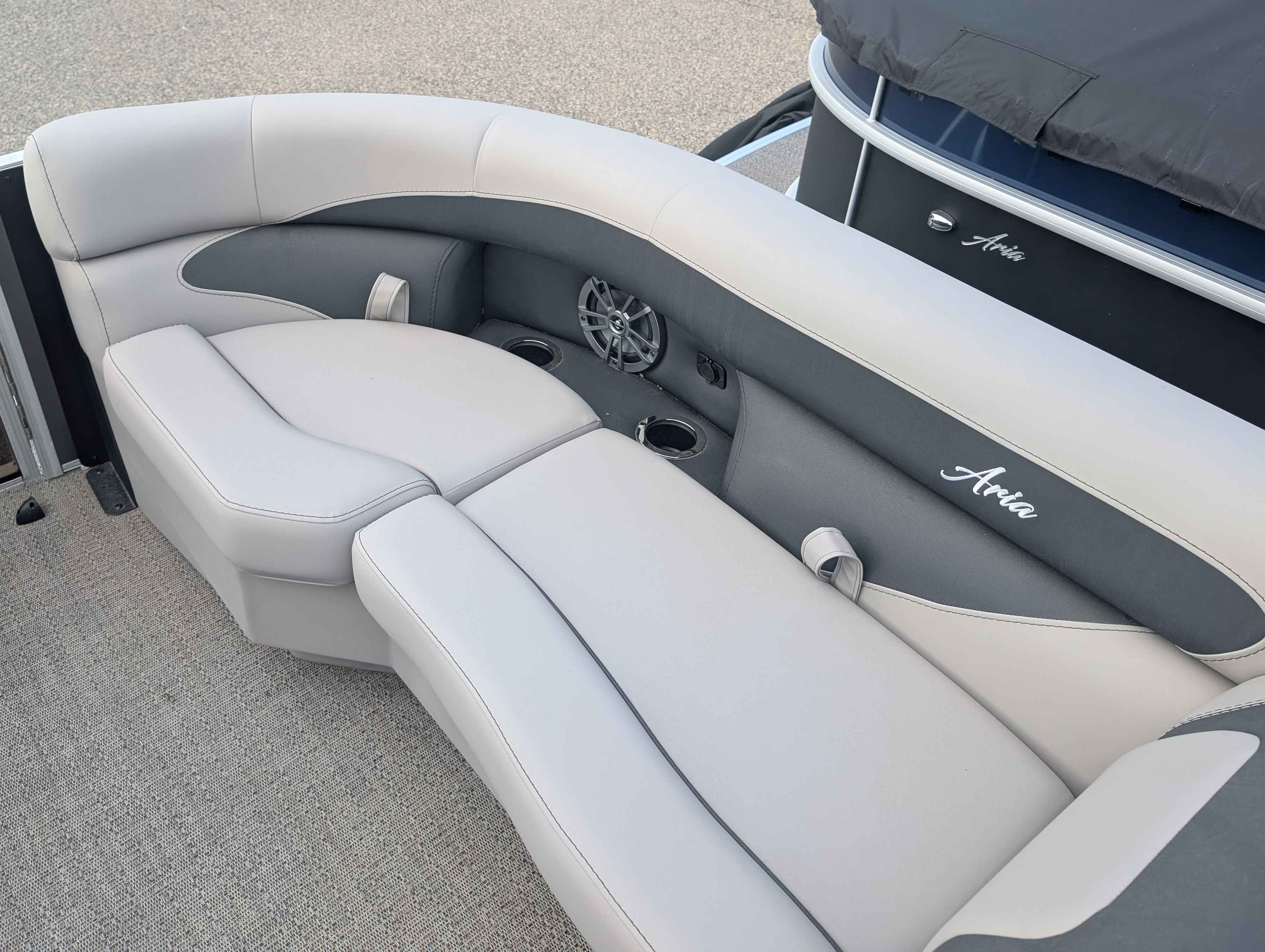 boat-carouselImage-image