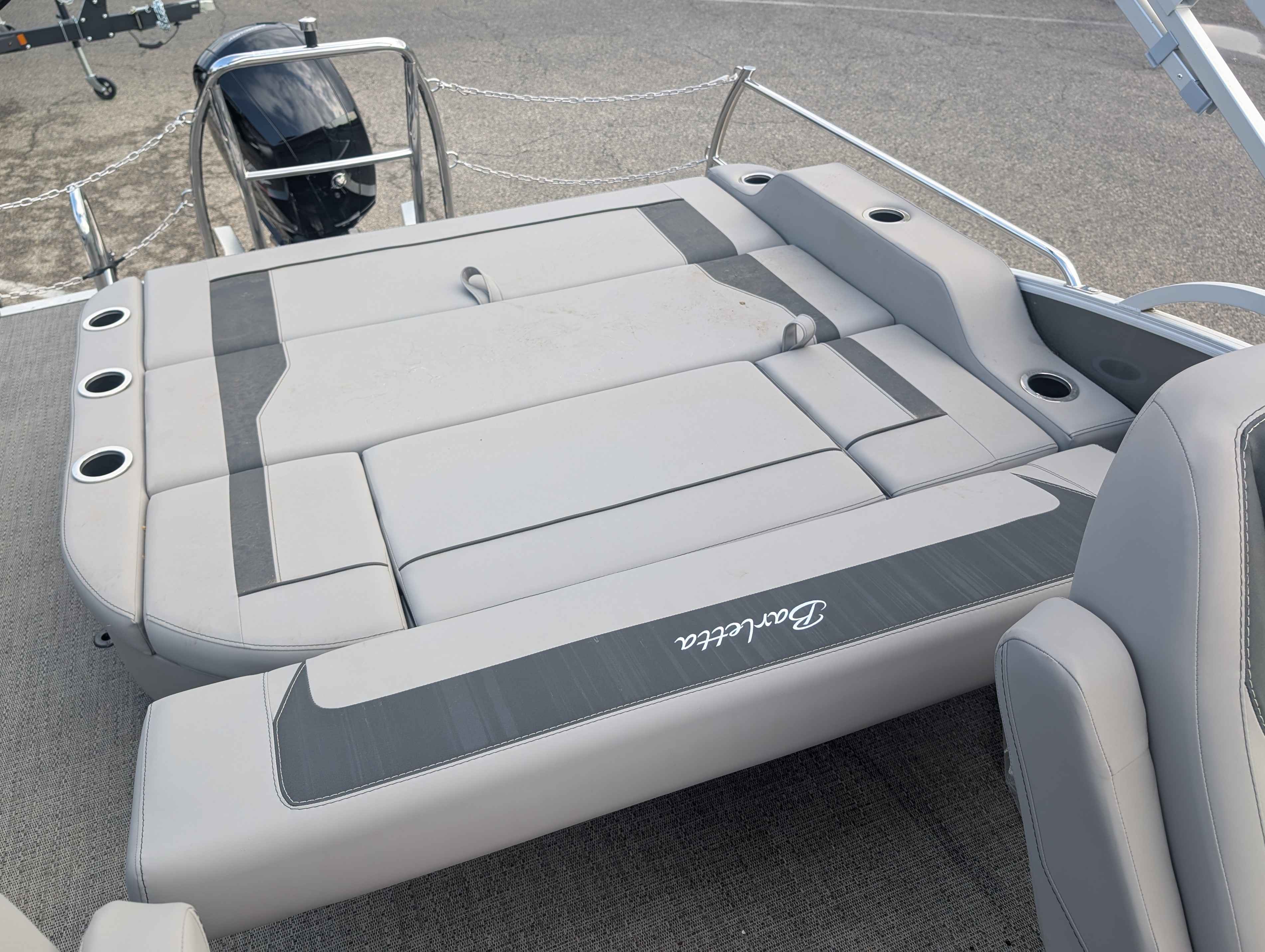 boat-carouselImage-image
