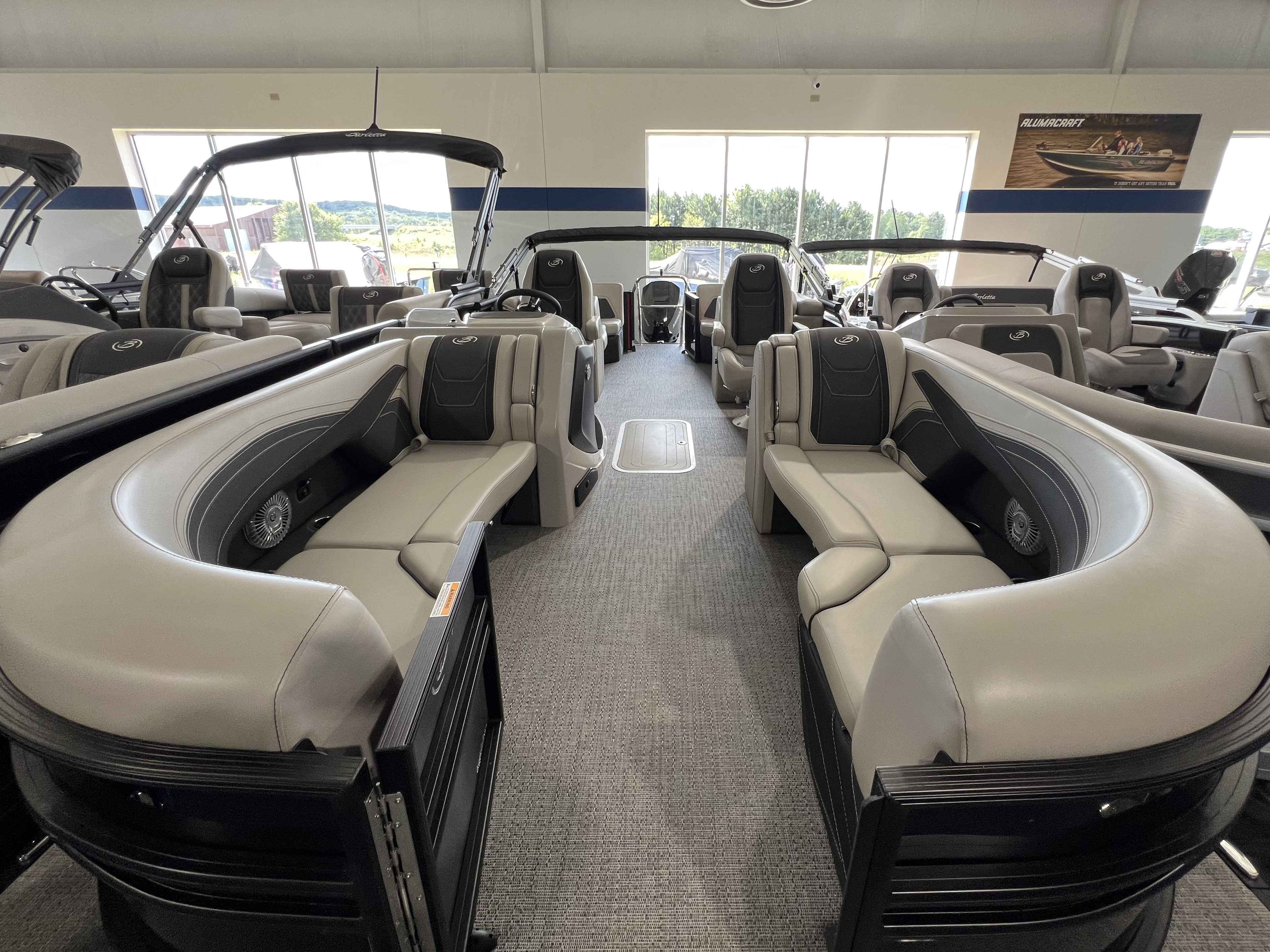 boat-carouselImage-image