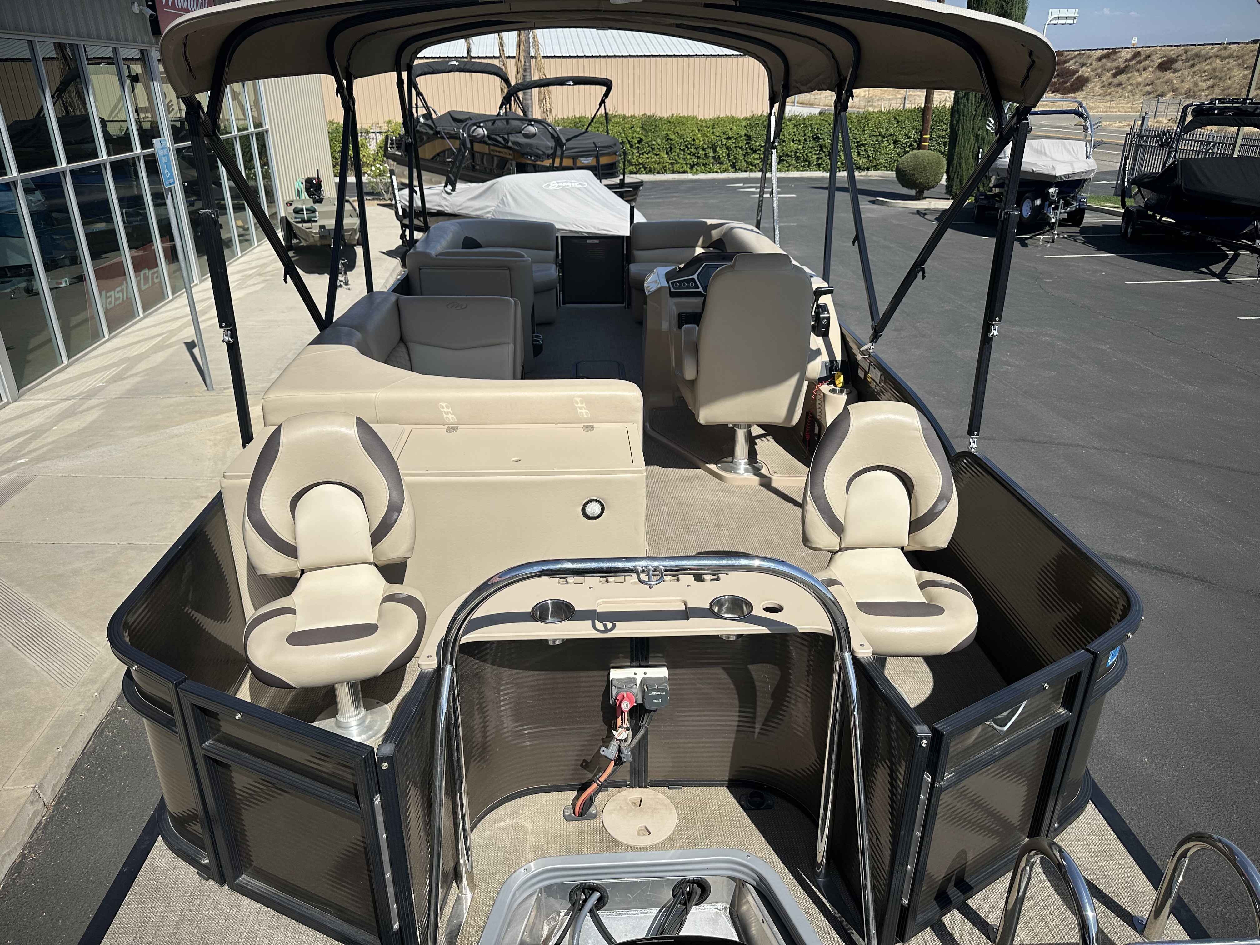 2020 Manitou Encore 240 SHP Pro Angler-13