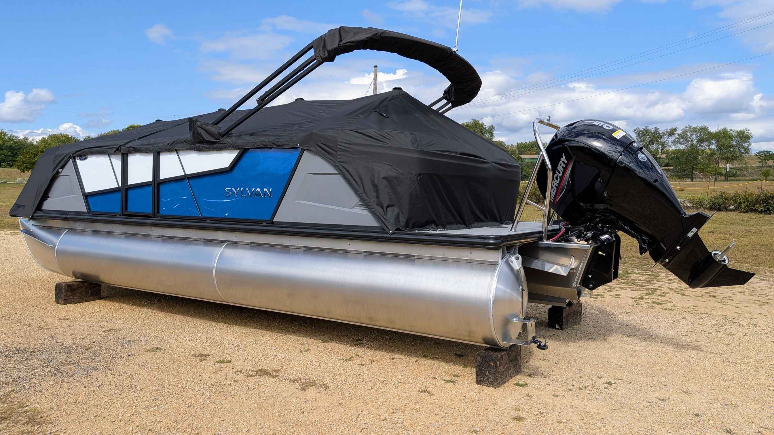boat-carouselImage-image