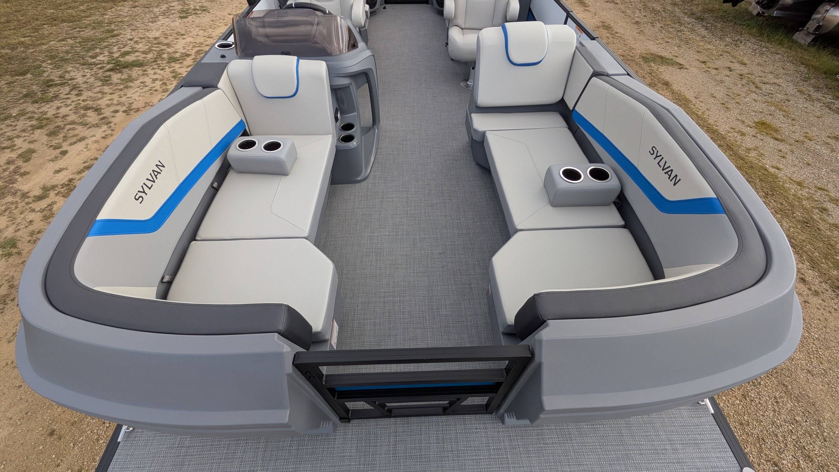 boat-carouselImage-image