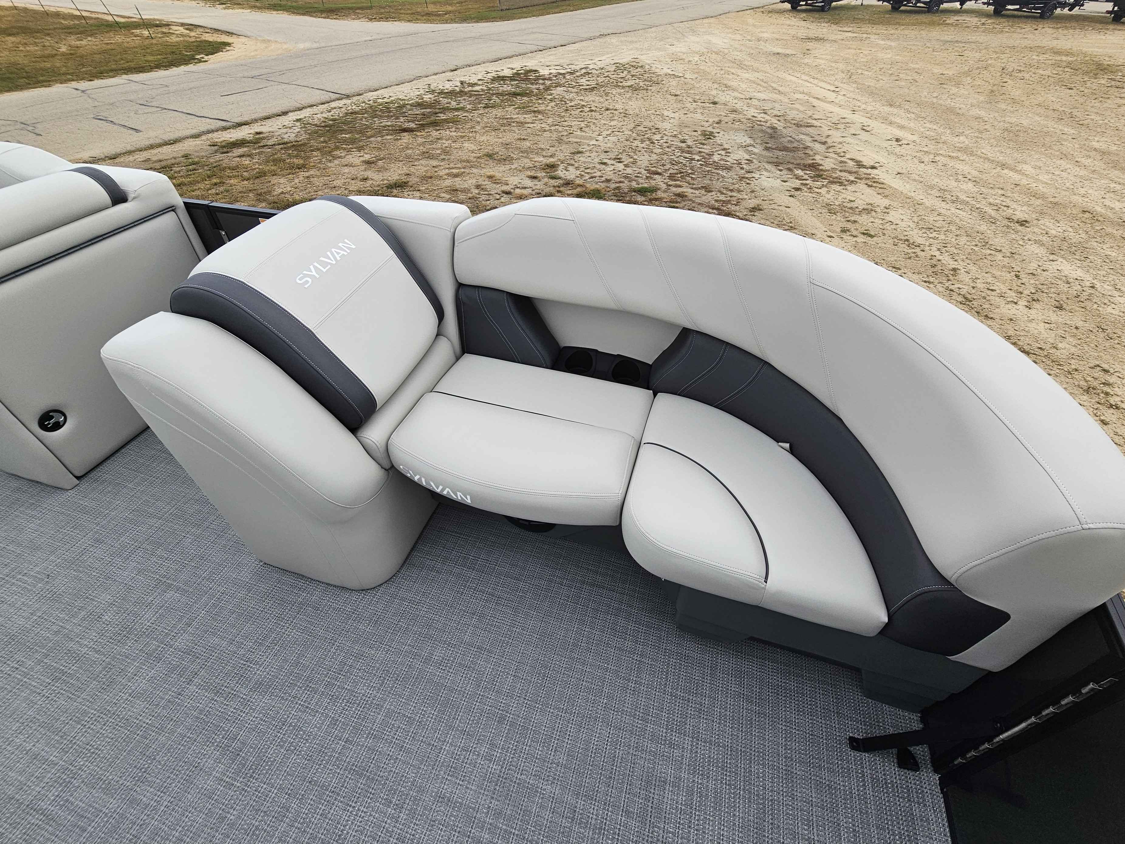 boat-carouselImage-image