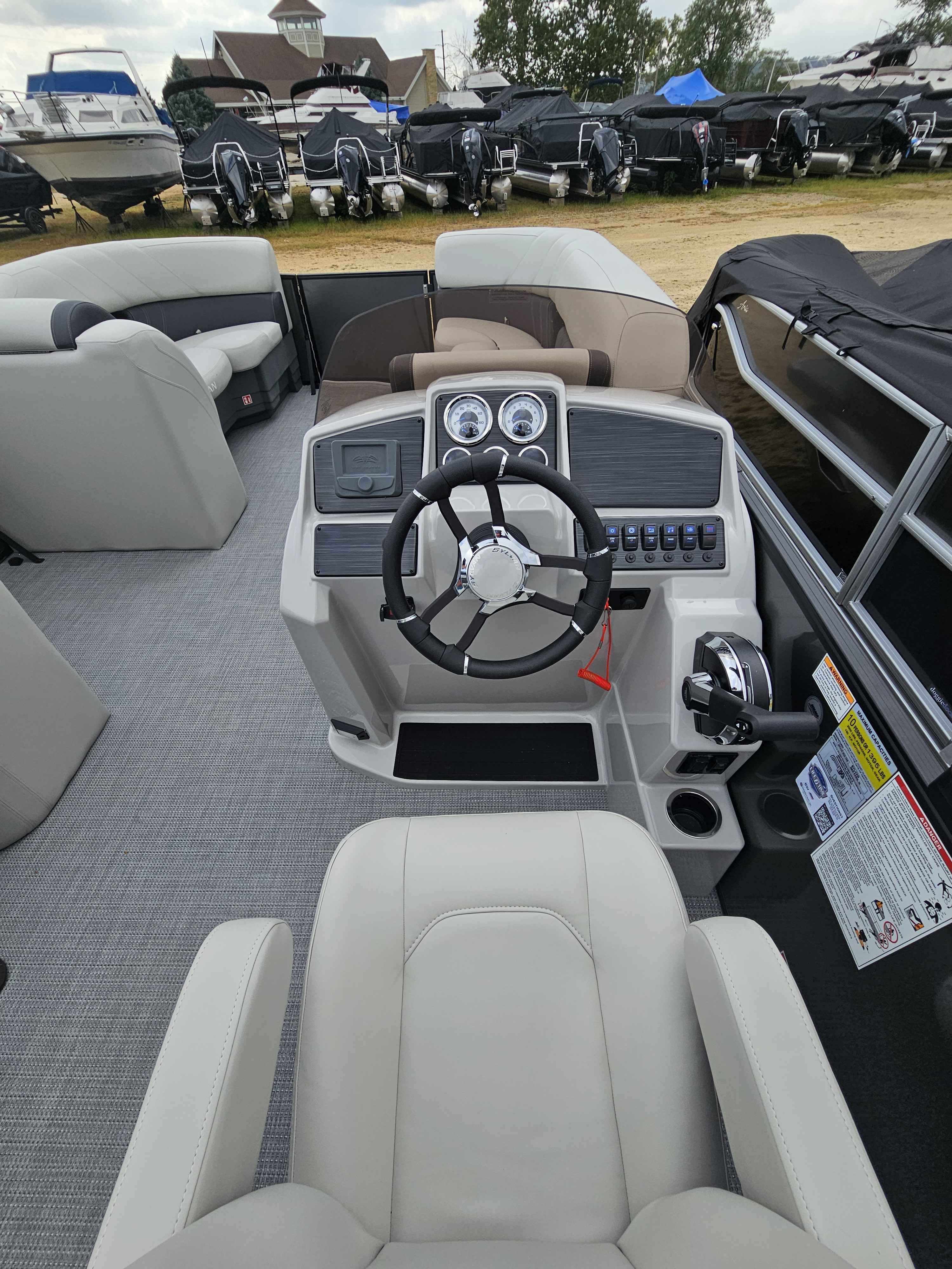 boat-carouselImage-image