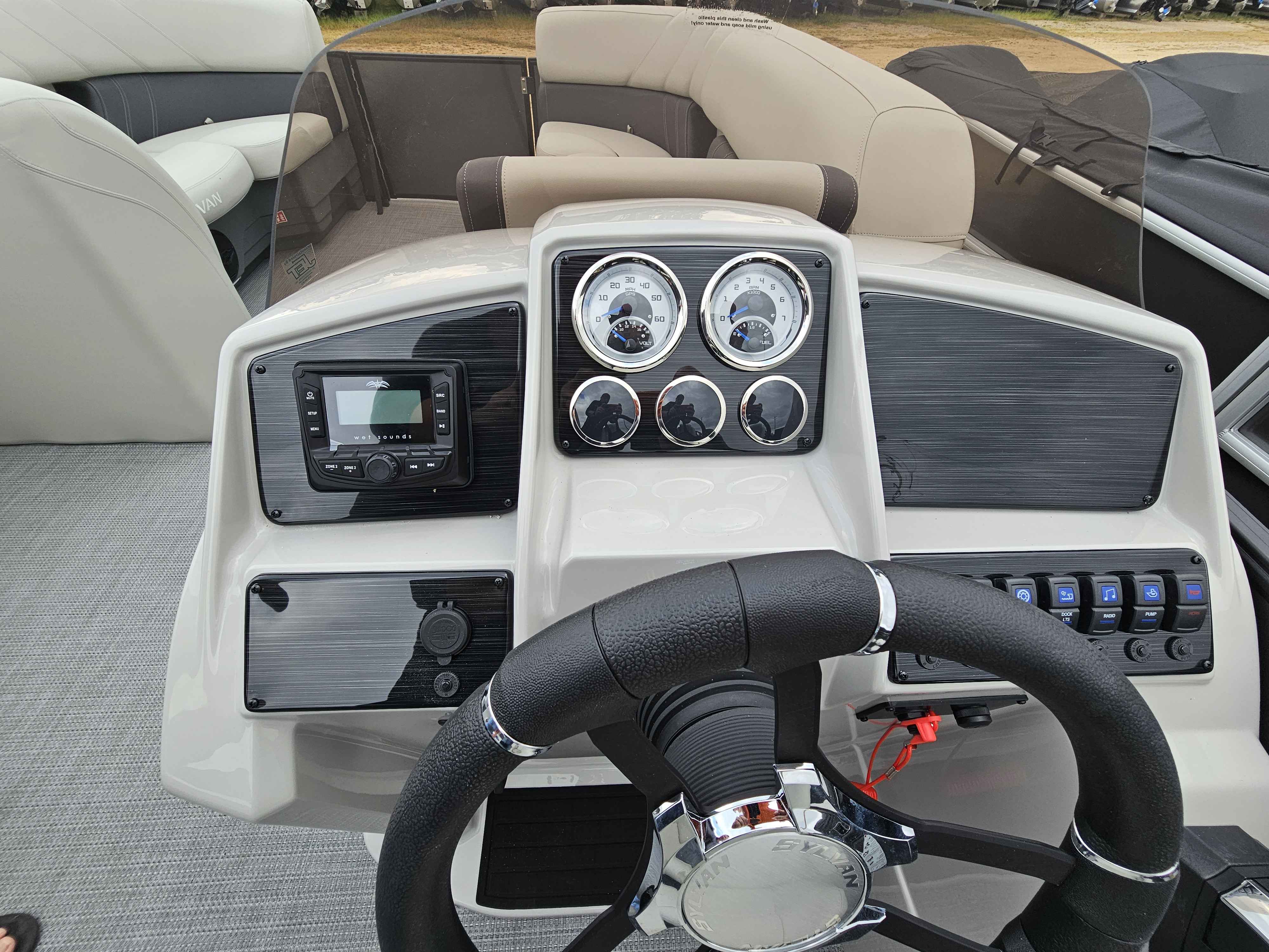 boat-carouselImage-image