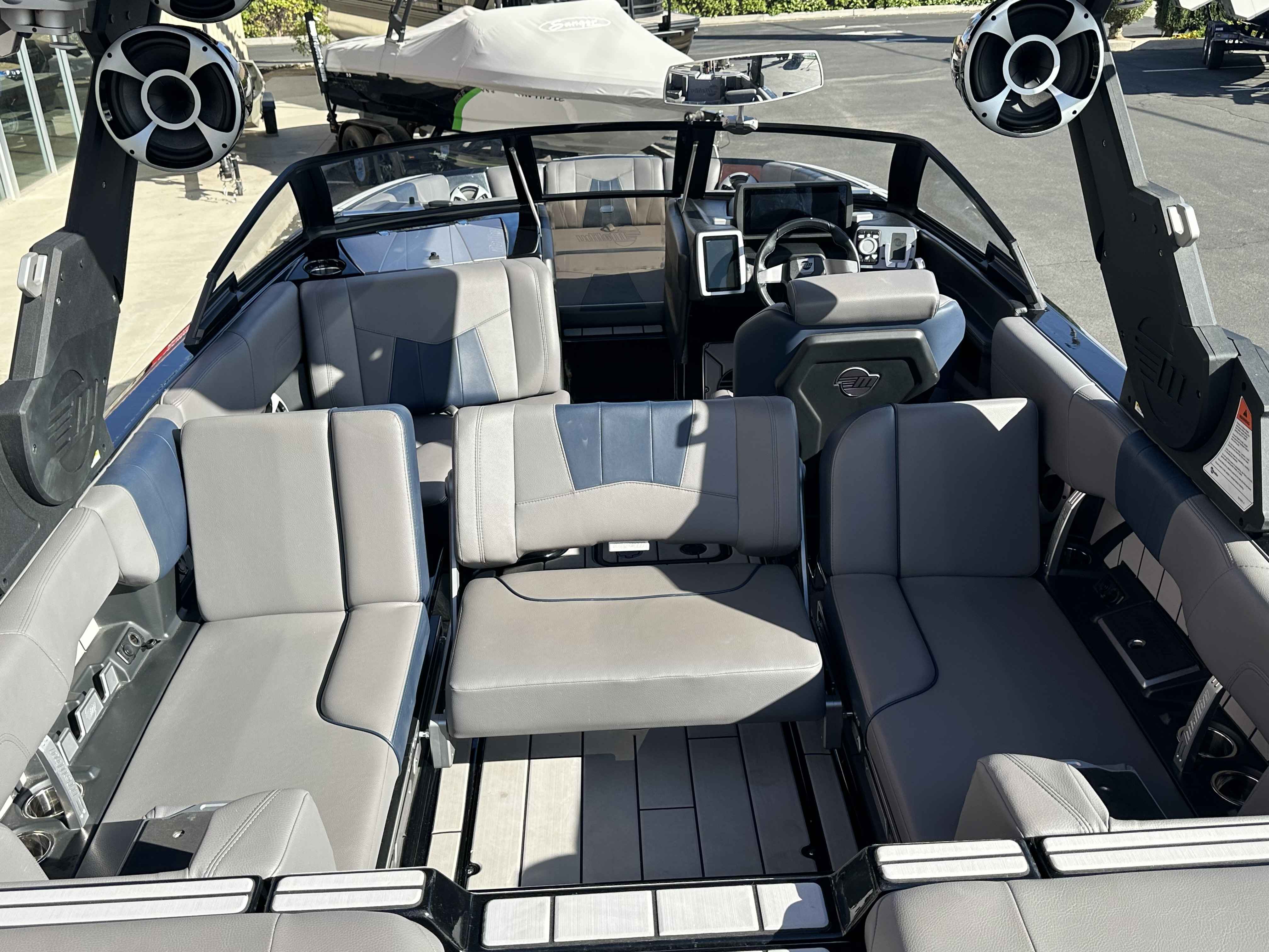 2020 Malibu 23MXZ-10
