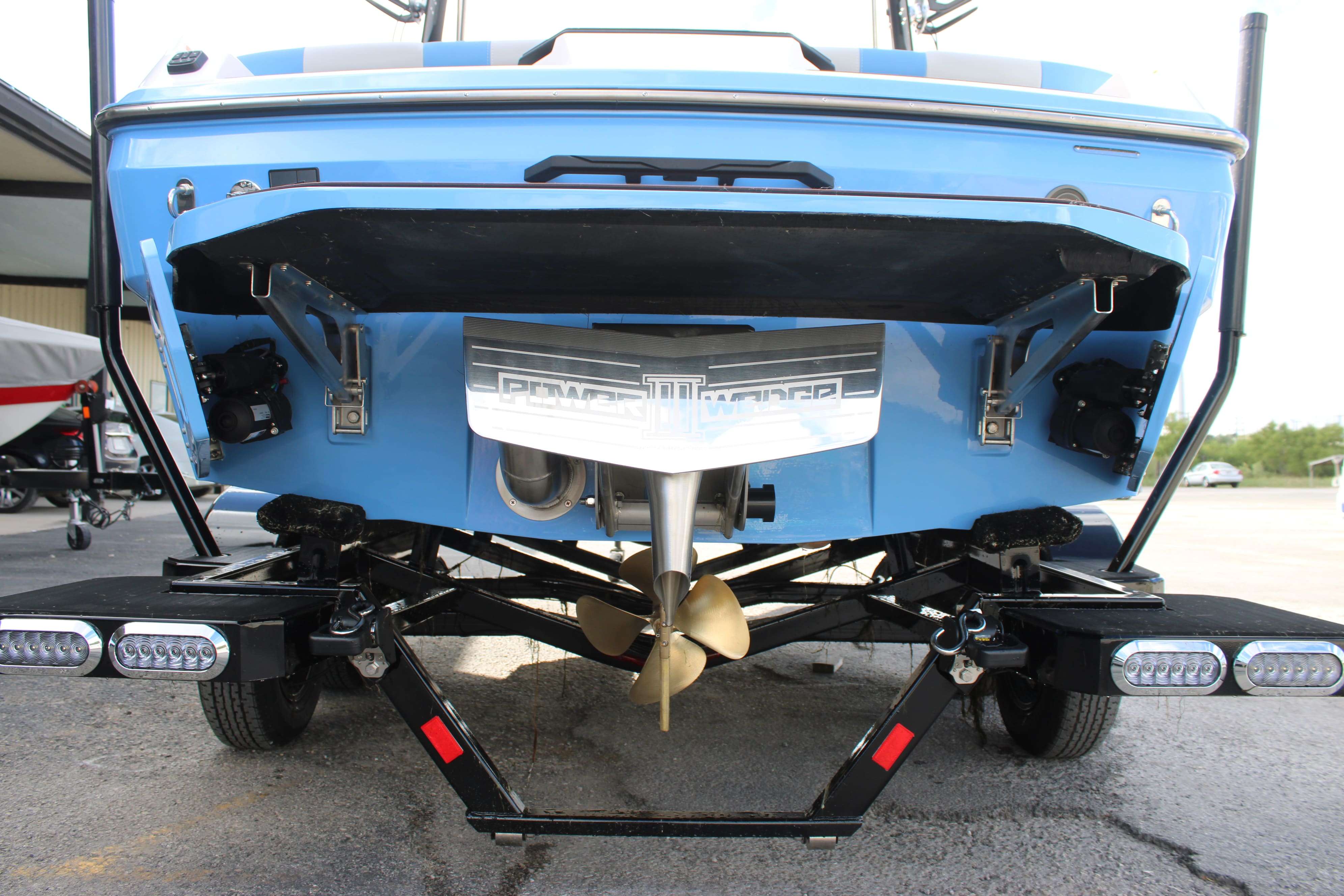 2026 Axis Wake Research Core Series A200-9