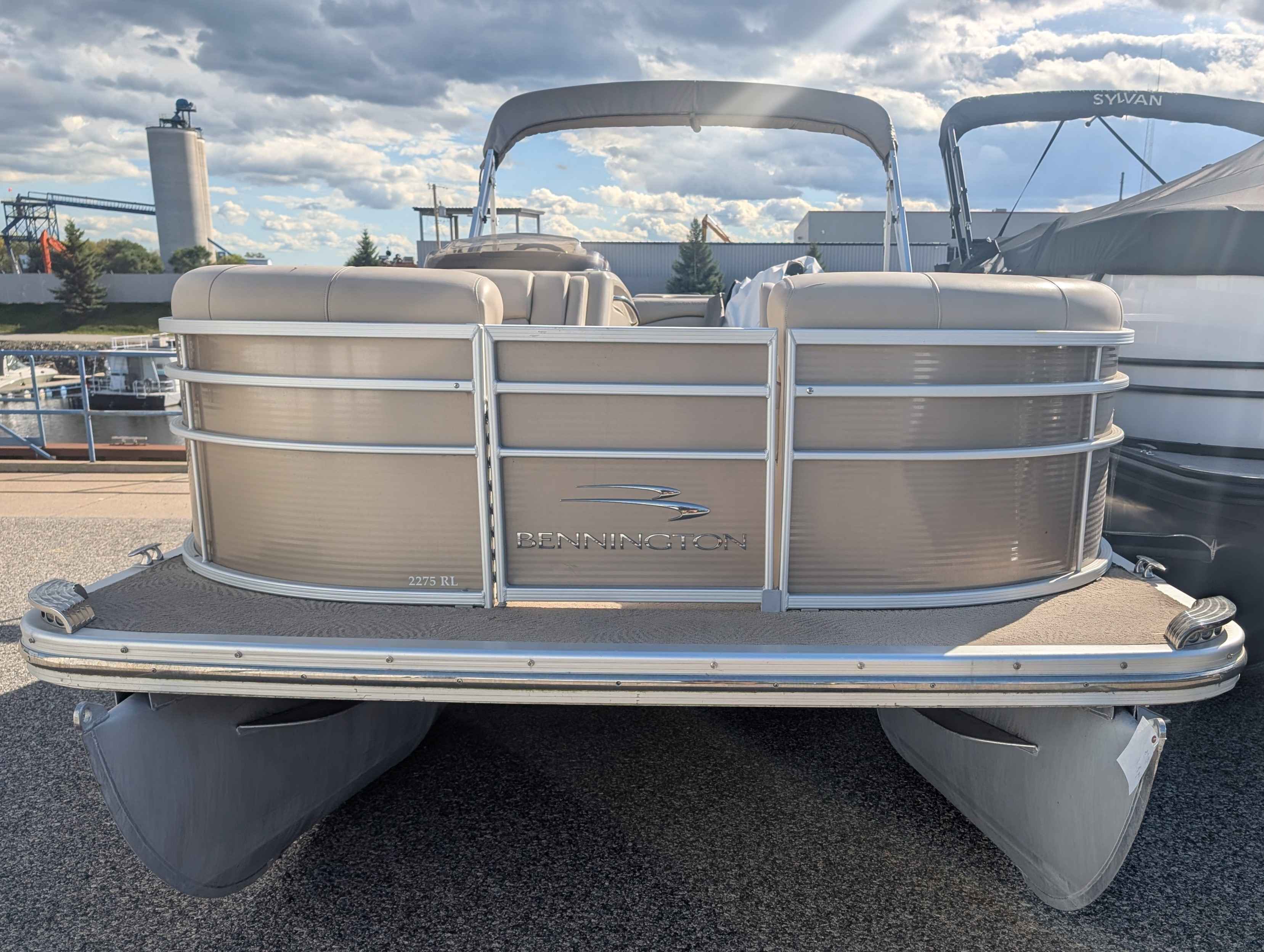 boat-carouselImage-image