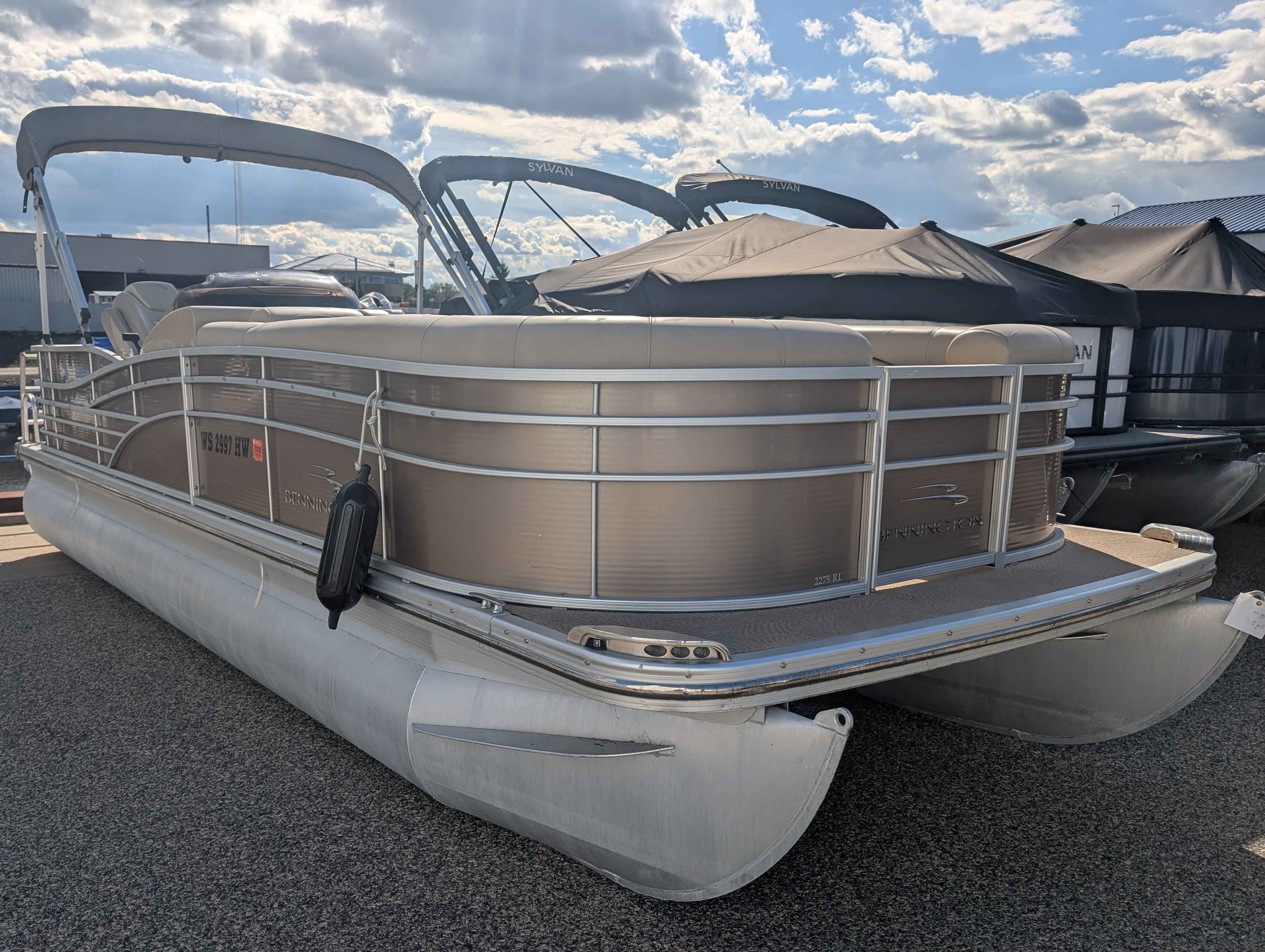 boat-carouselImage-image