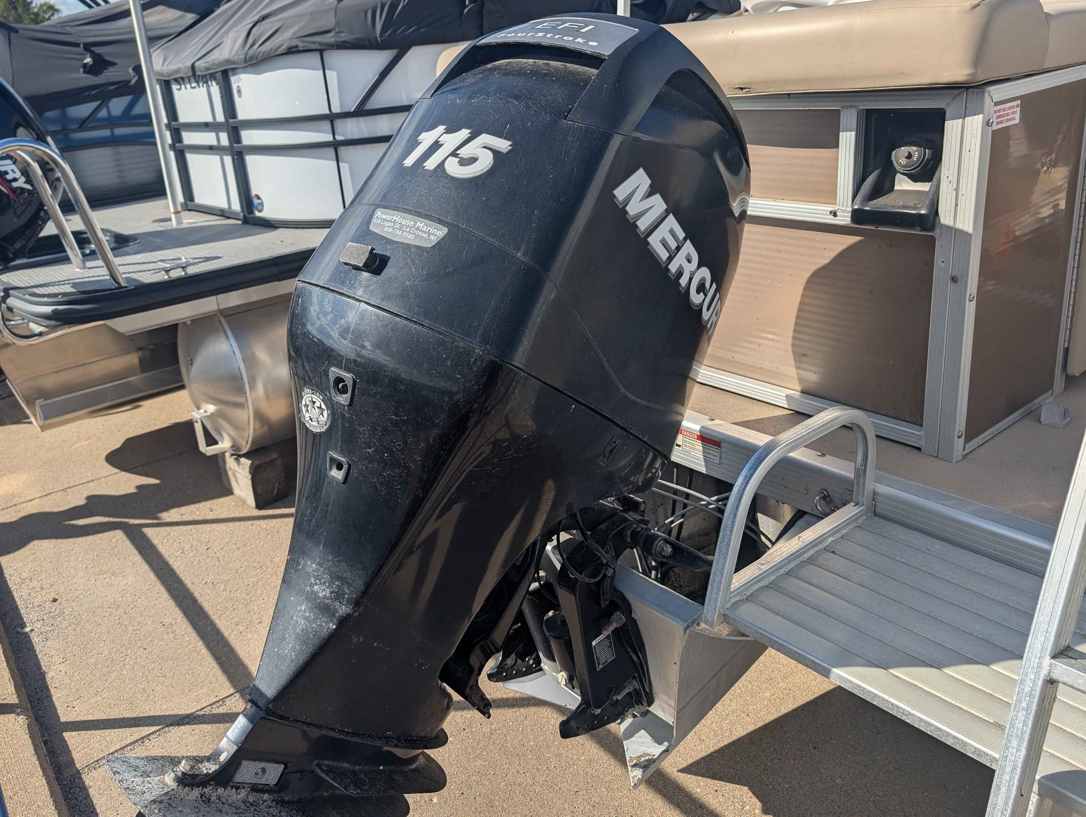 boat-carouselImage-image