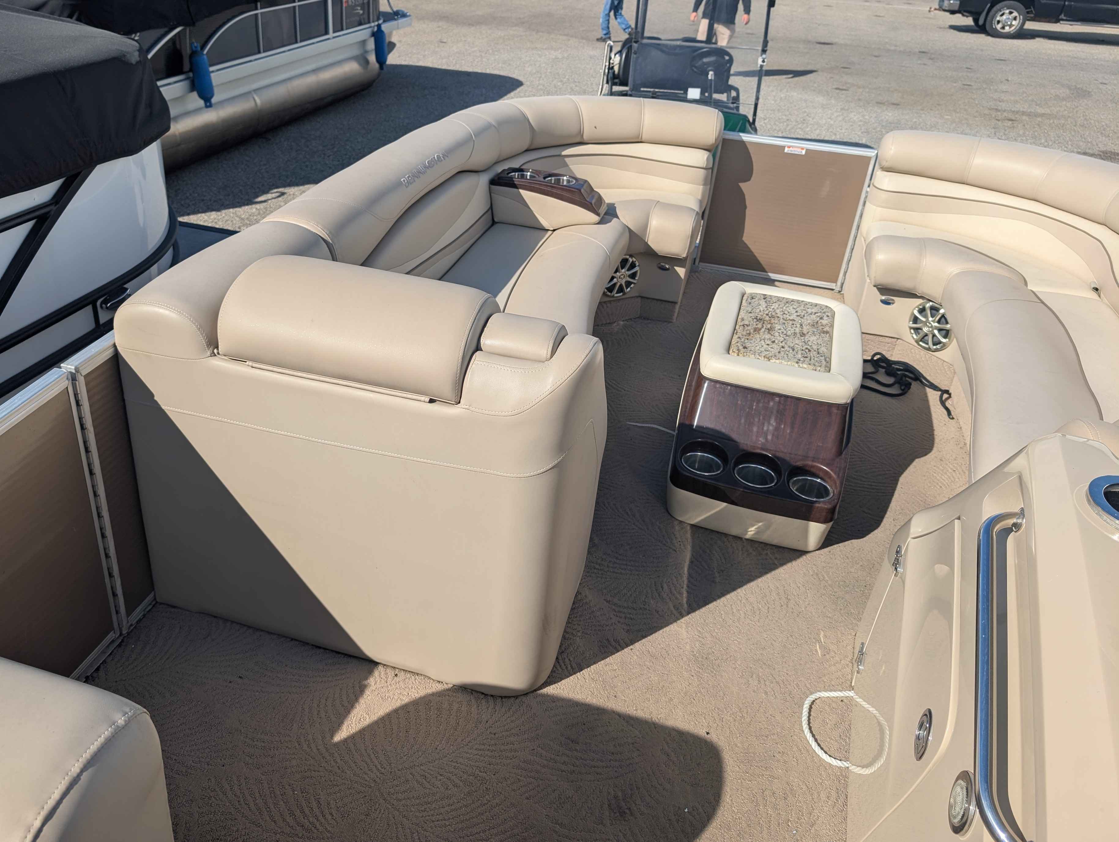 boat-carouselImage-image