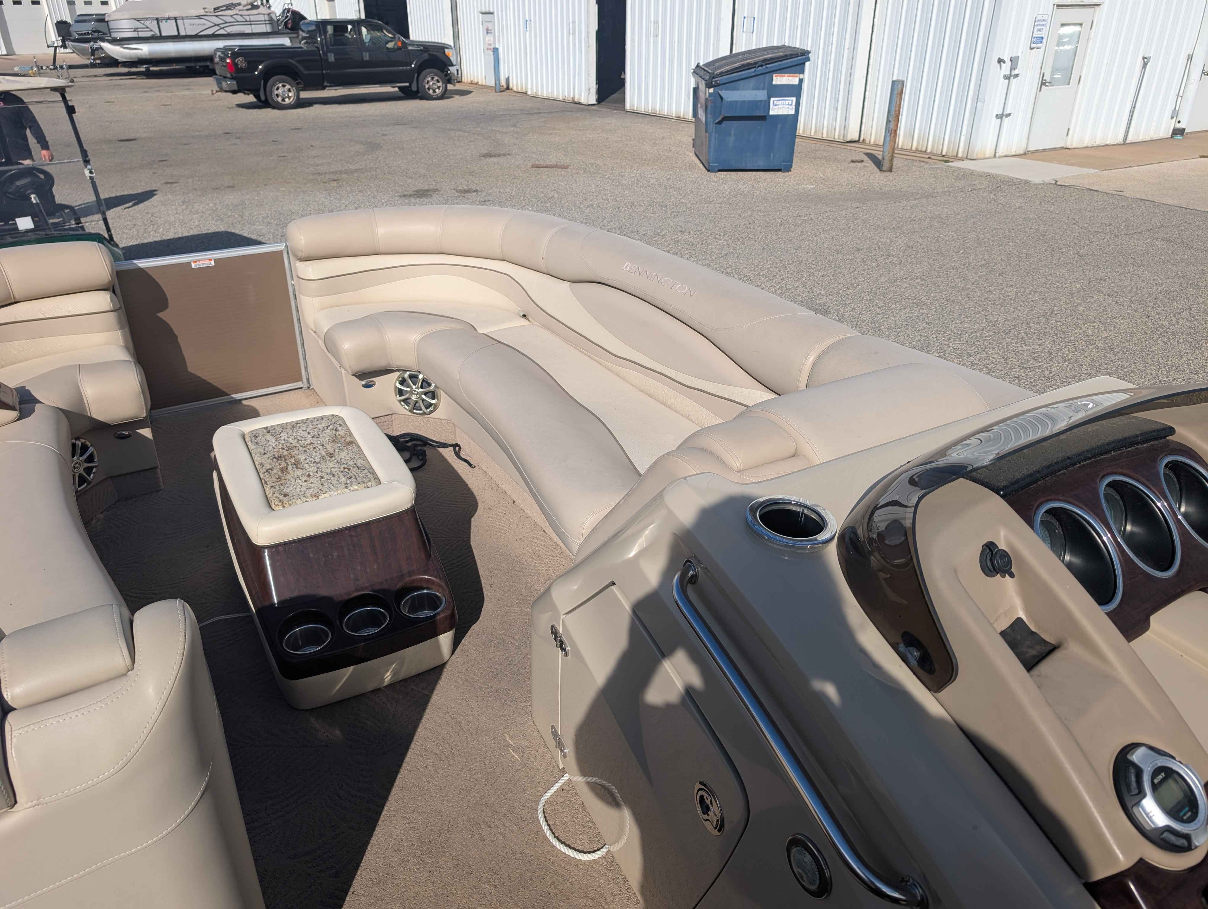 boat-carouselImage-image