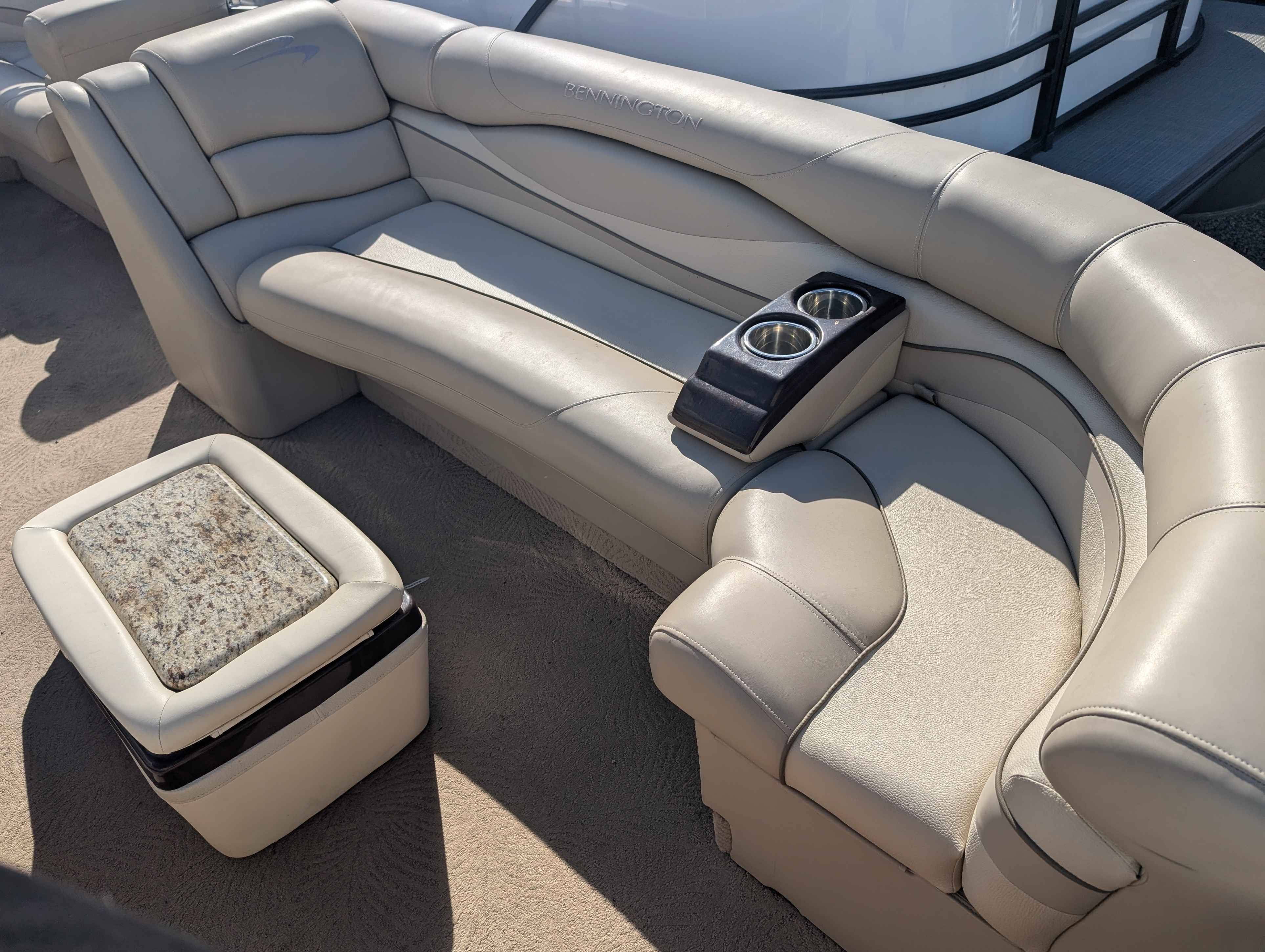 boat-carouselImage-image