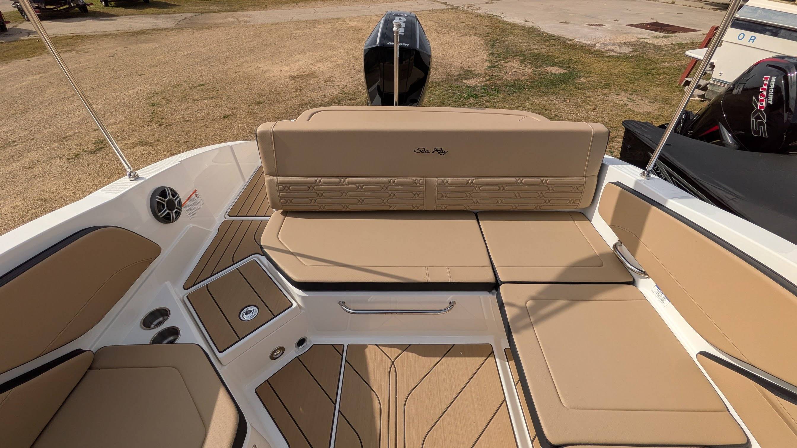 boat-carouselImage-image