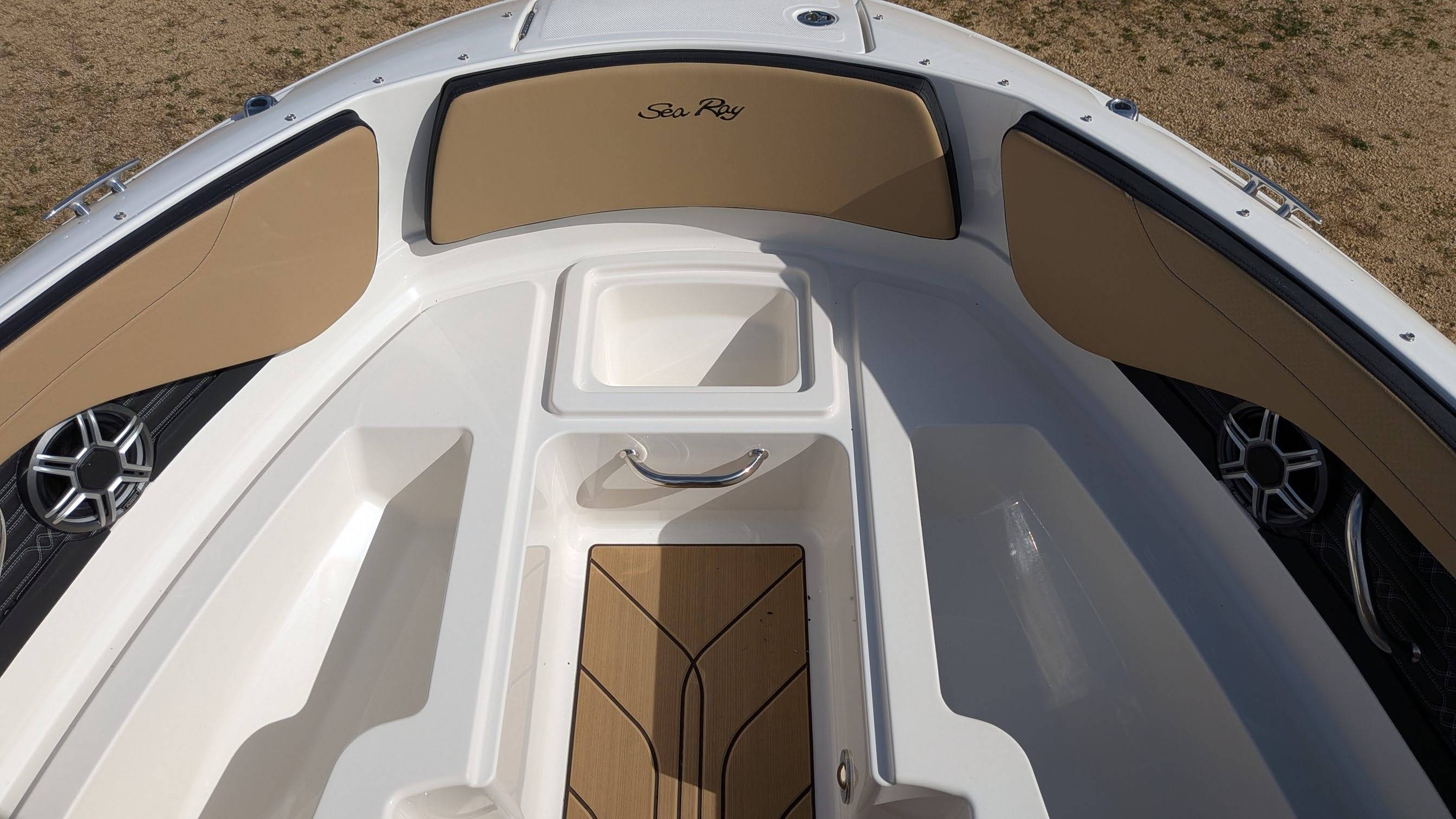 boat-carouselImage-image