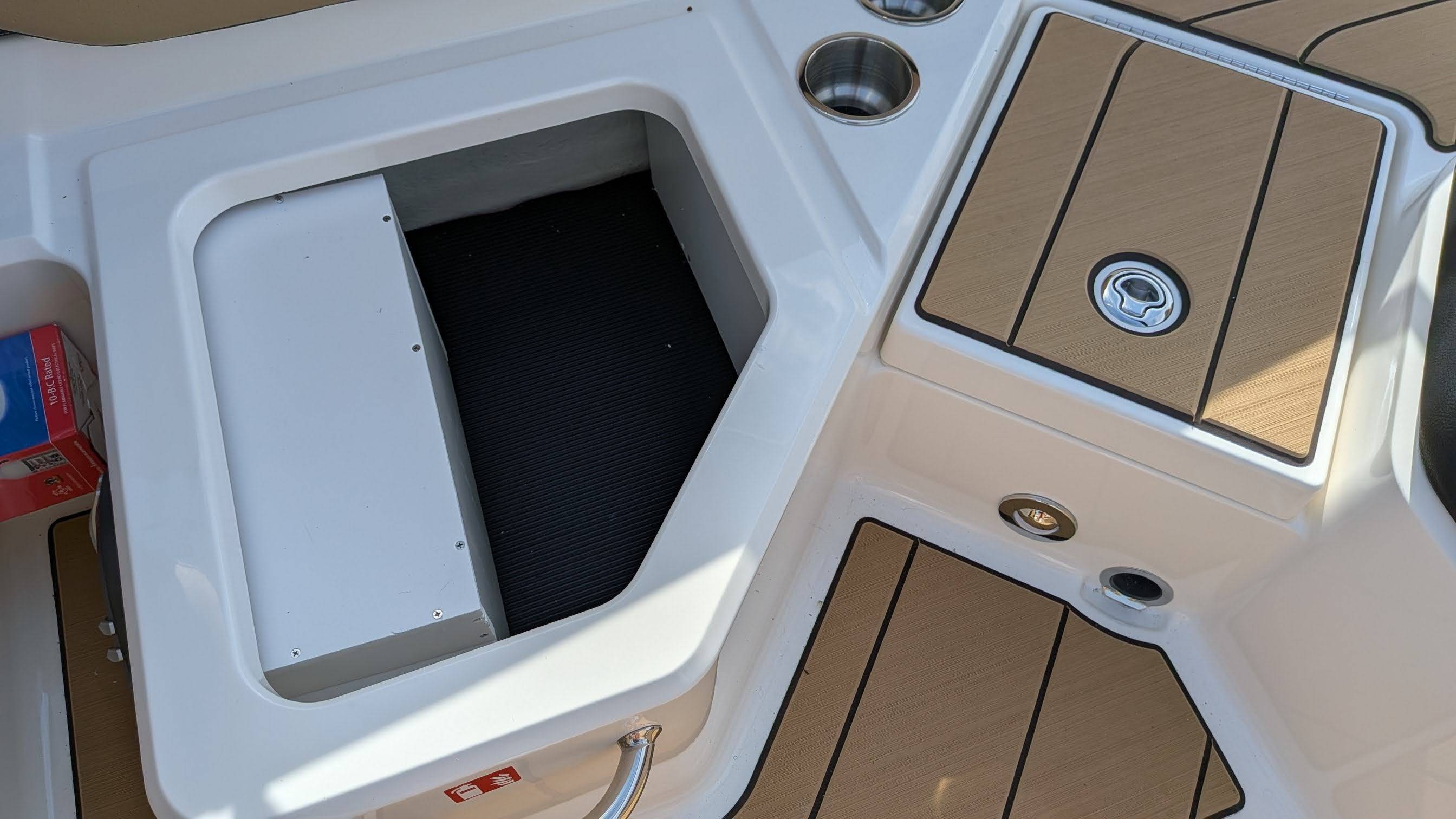 boat-carouselImage-image