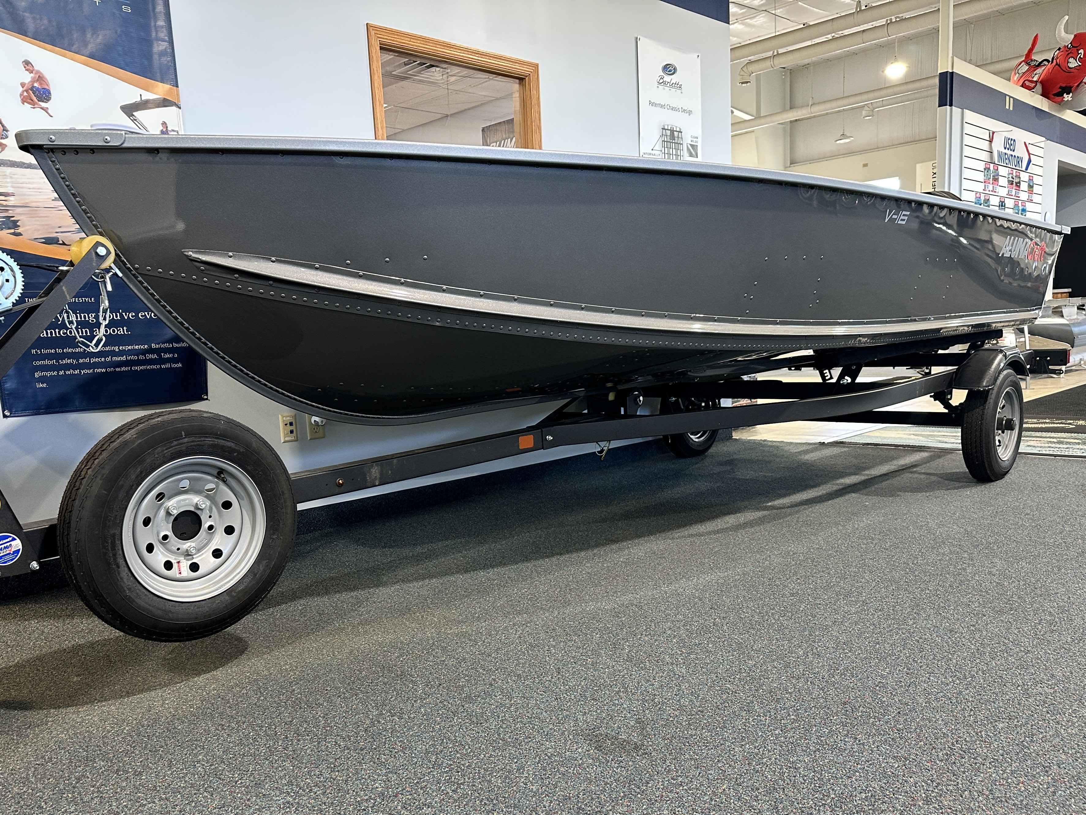 boat-carouselImage-image