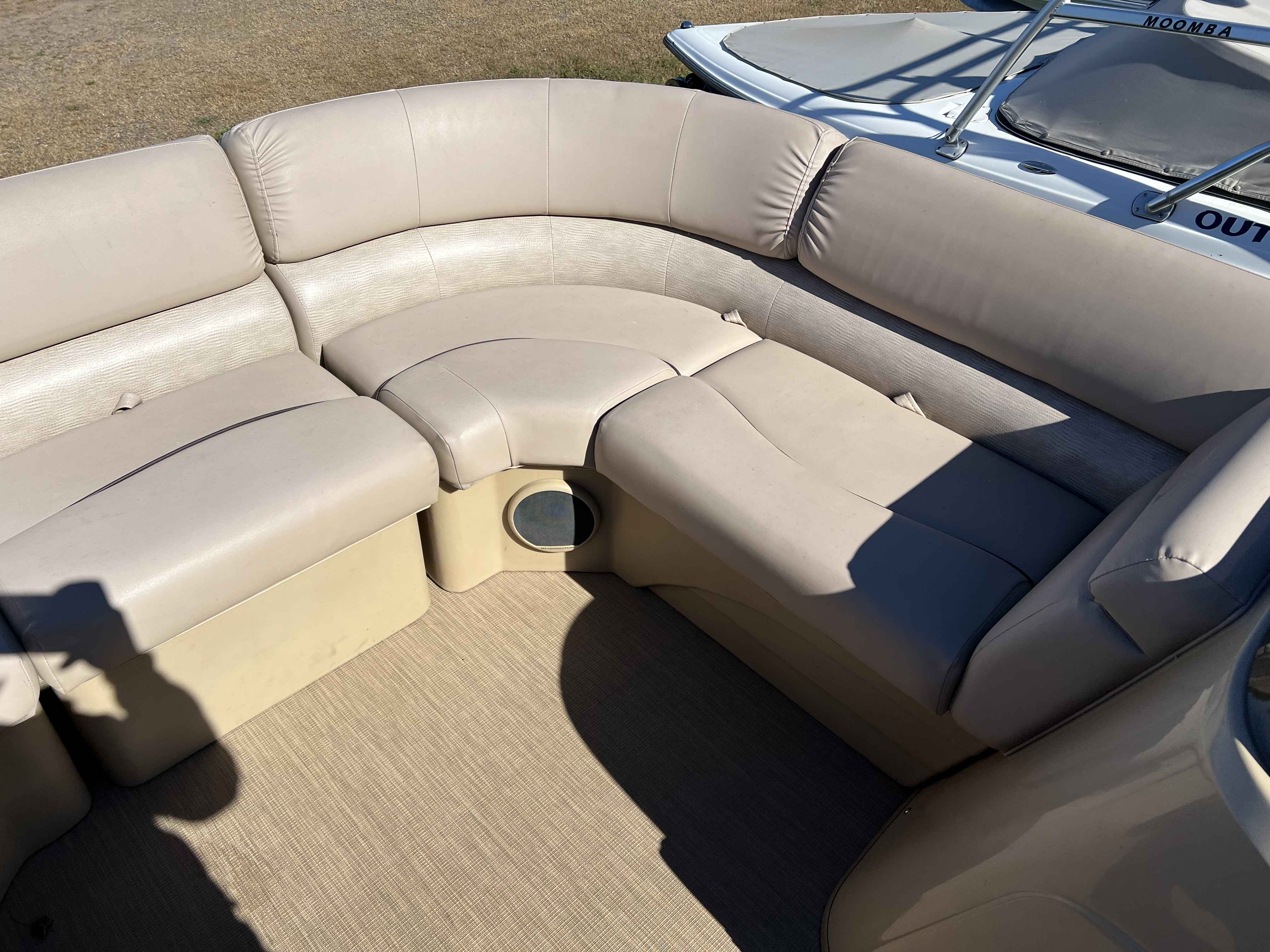boat-carouselImage-image