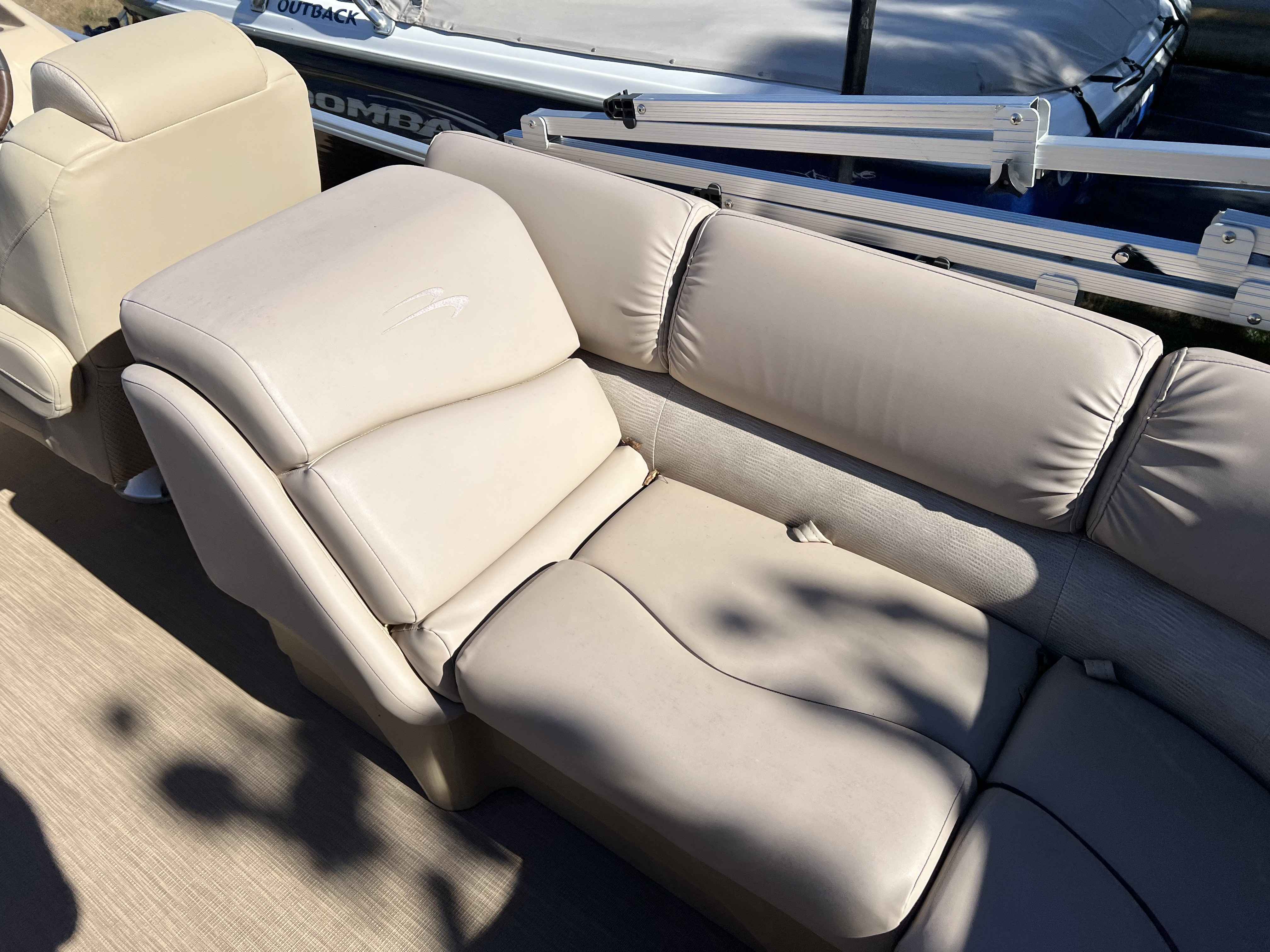 boat-carouselImage-image