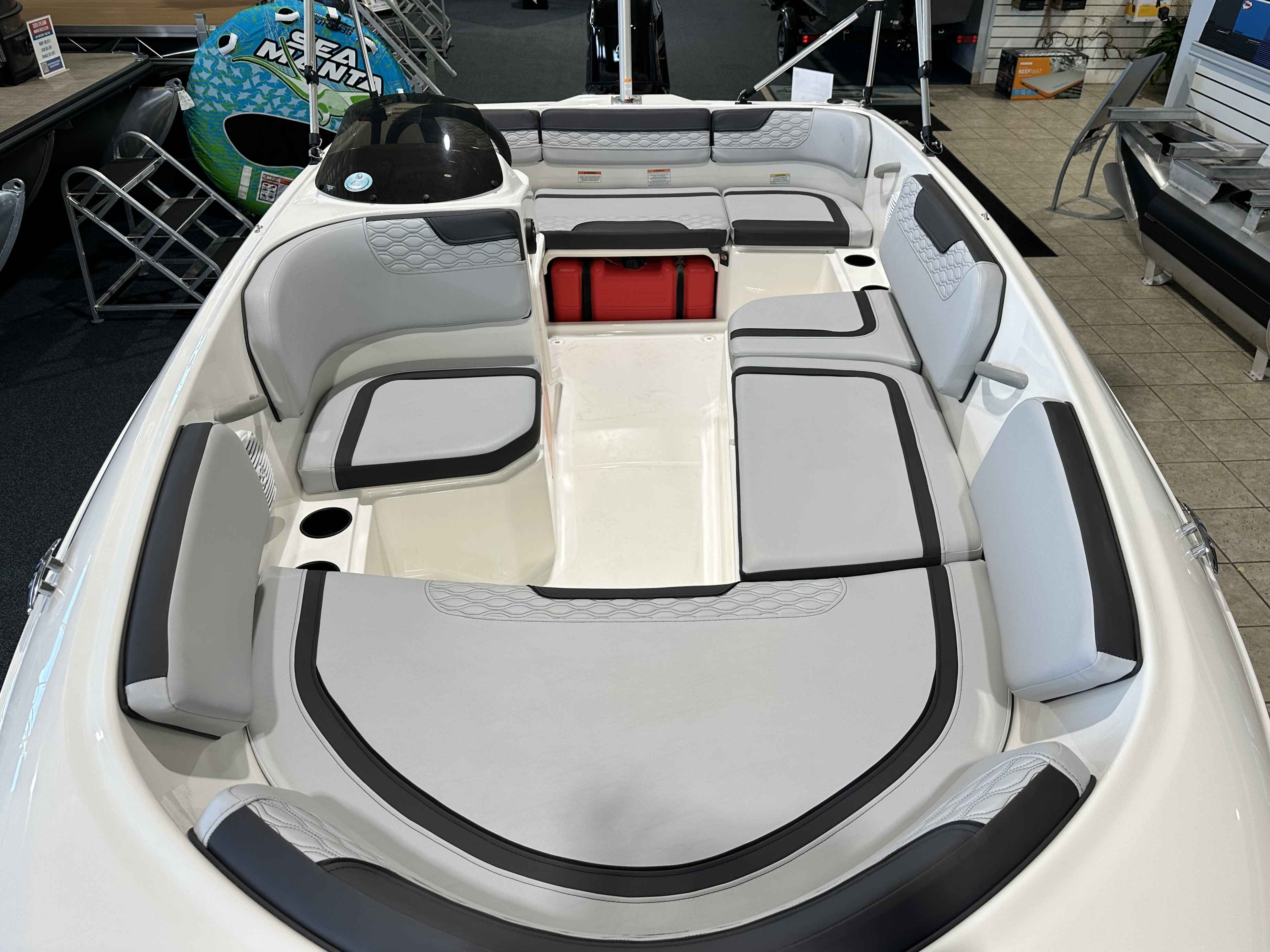 boat-carouselImage-image