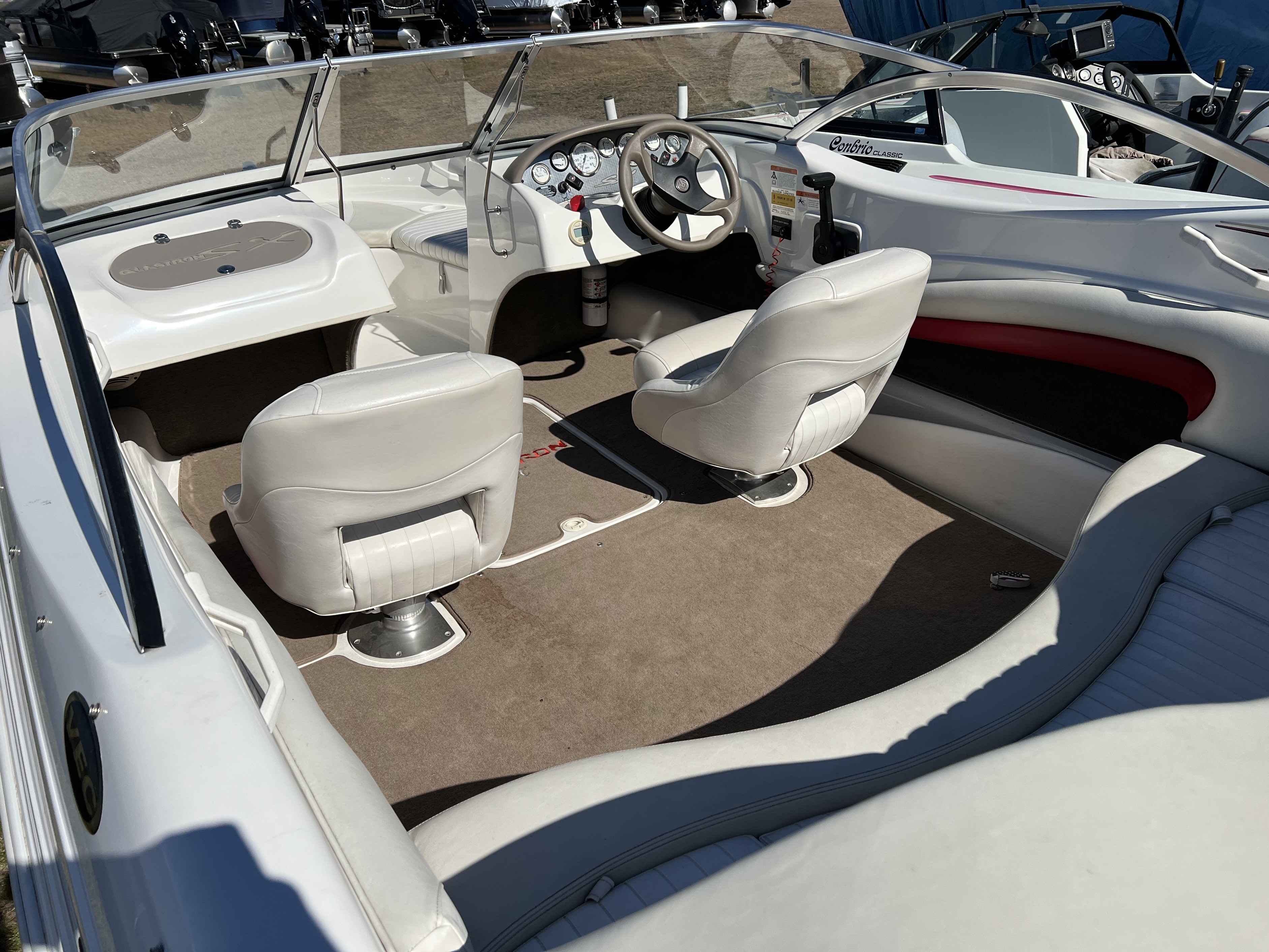 boat-carouselImage-image