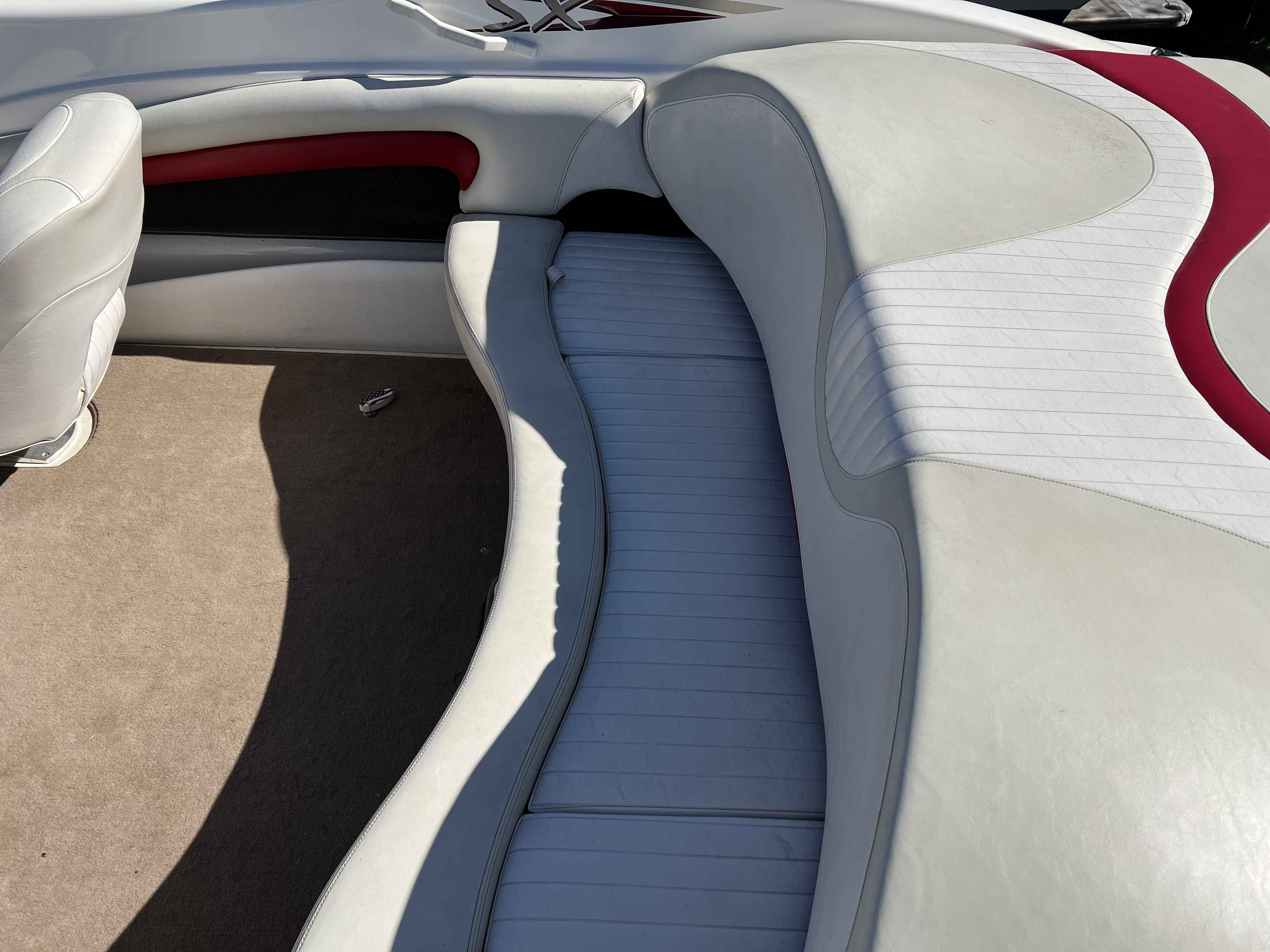 boat-carouselImage-image