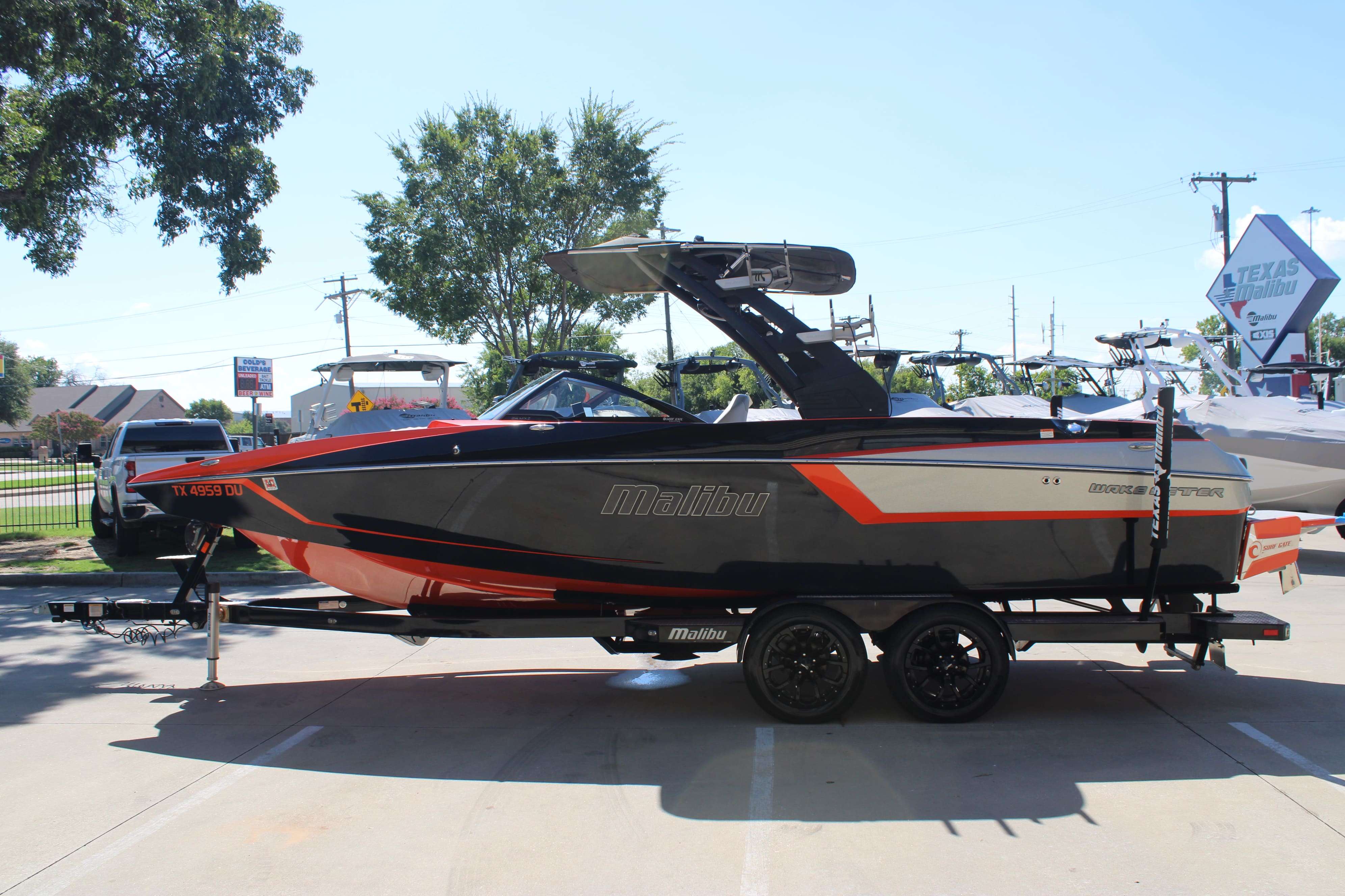 2017 Malibu Boats Wakesetter 24 MXZ-6