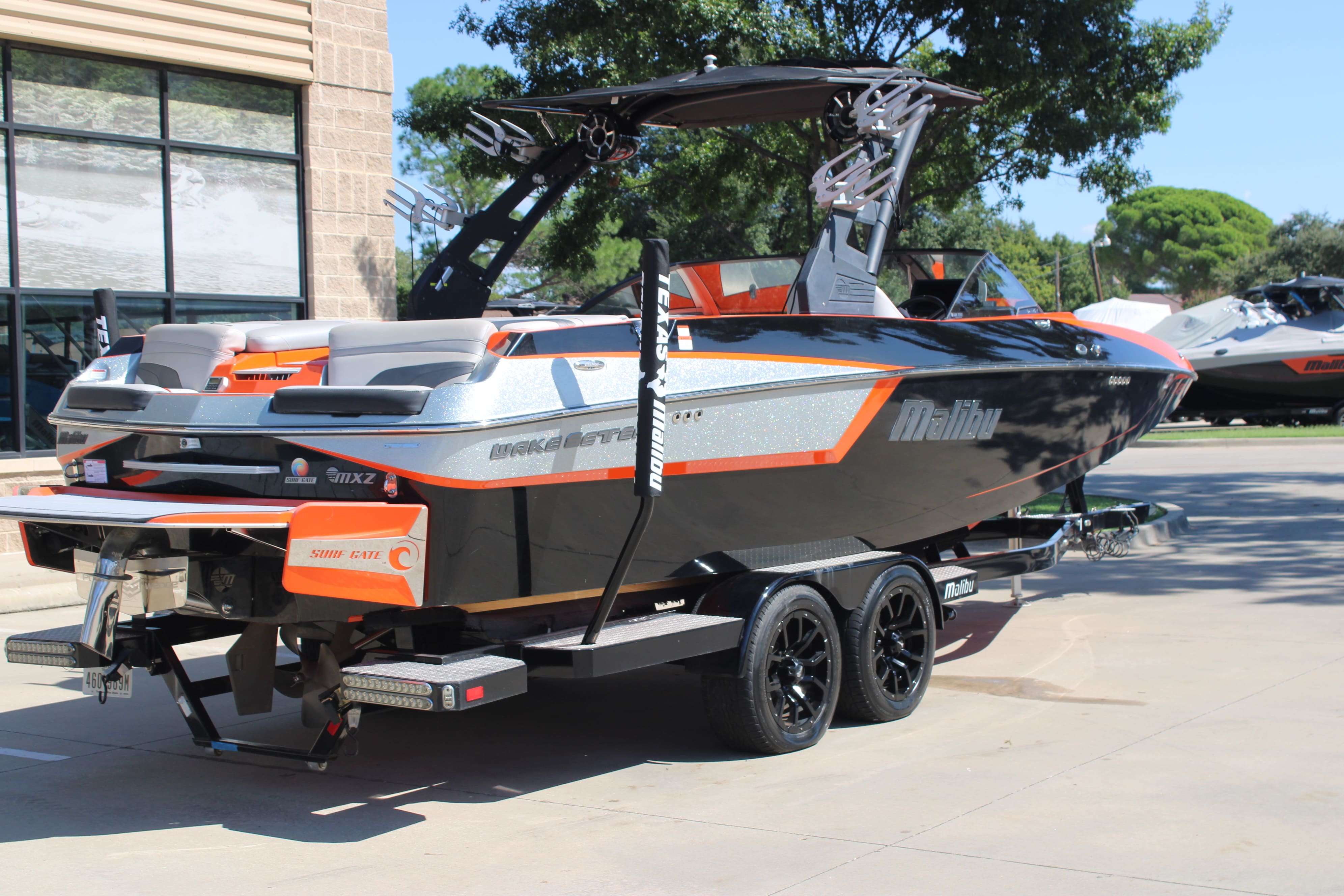 2017 Malibu Boats Wakesetter 24 MXZ-9