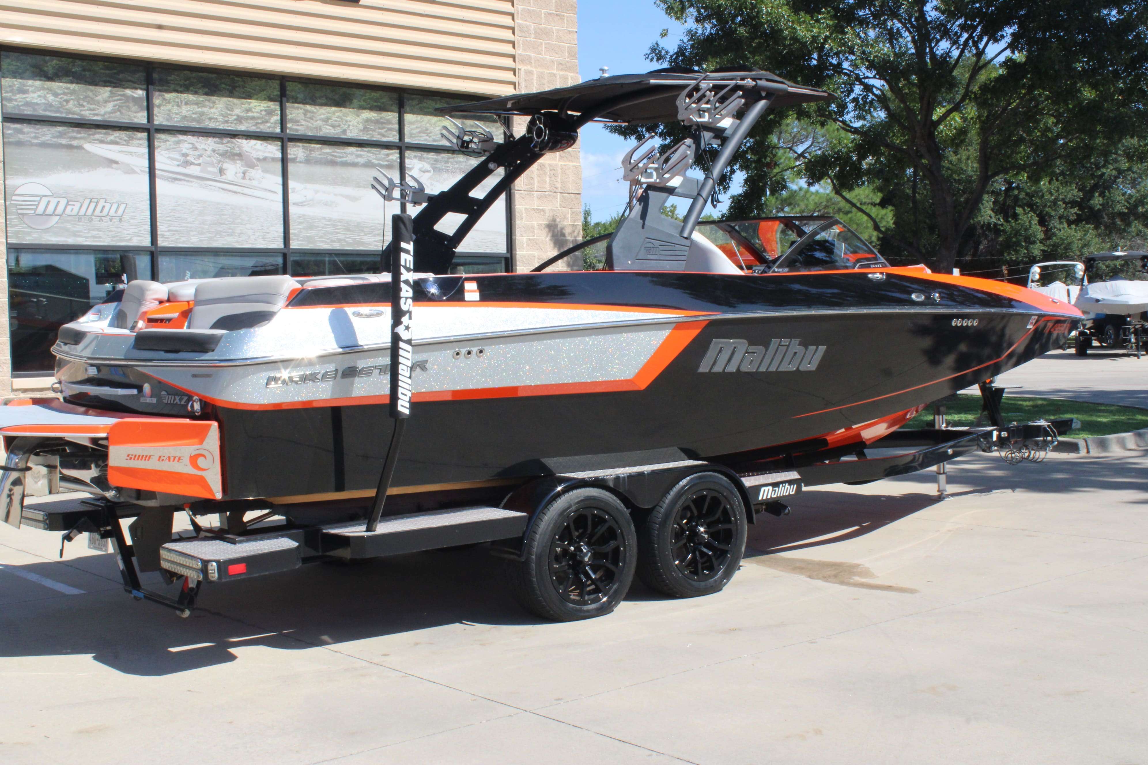 2017 Malibu Boats Wakesetter 24 MXZ-10