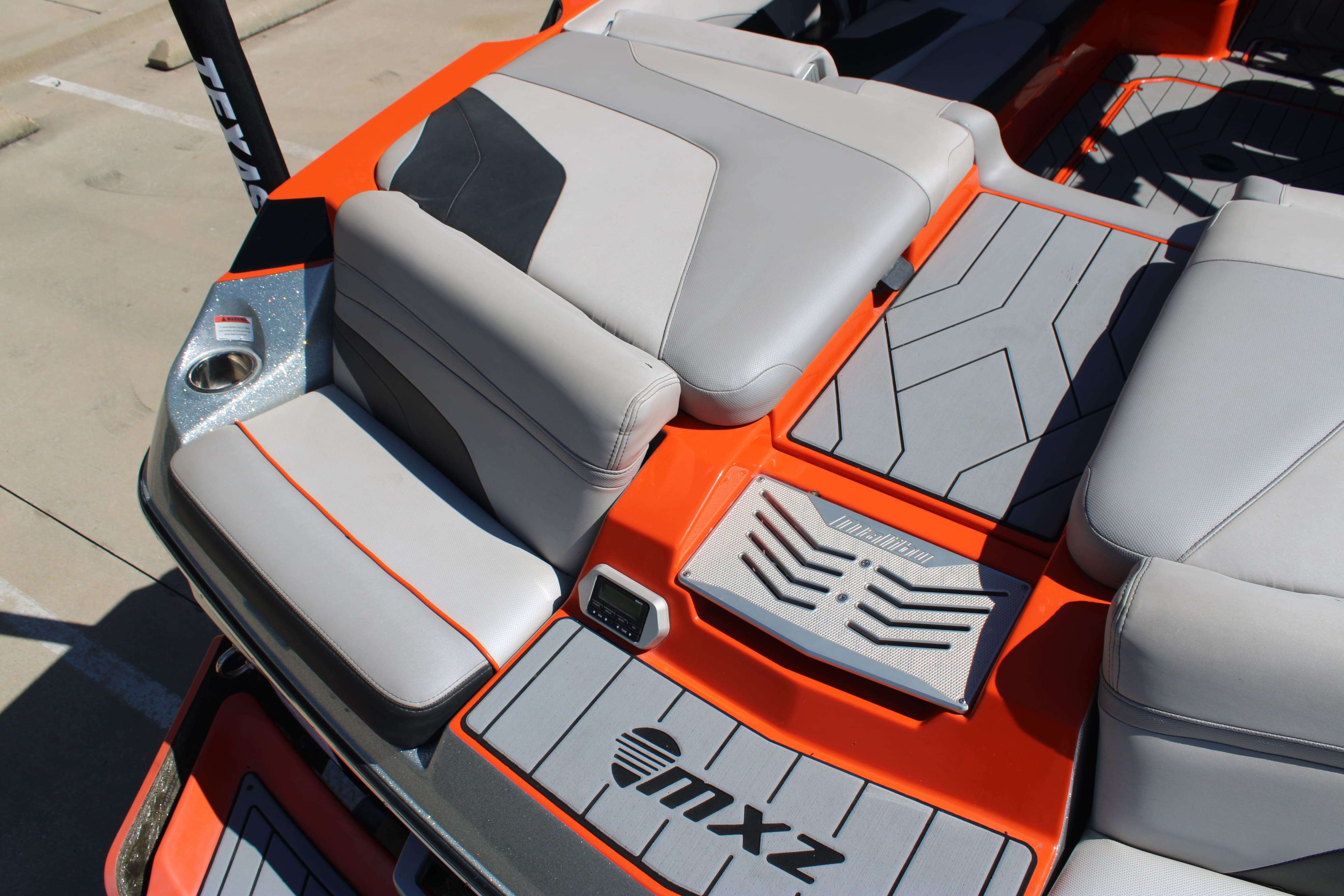 2017 Malibu Boats Wakesetter 24 MXZ-12