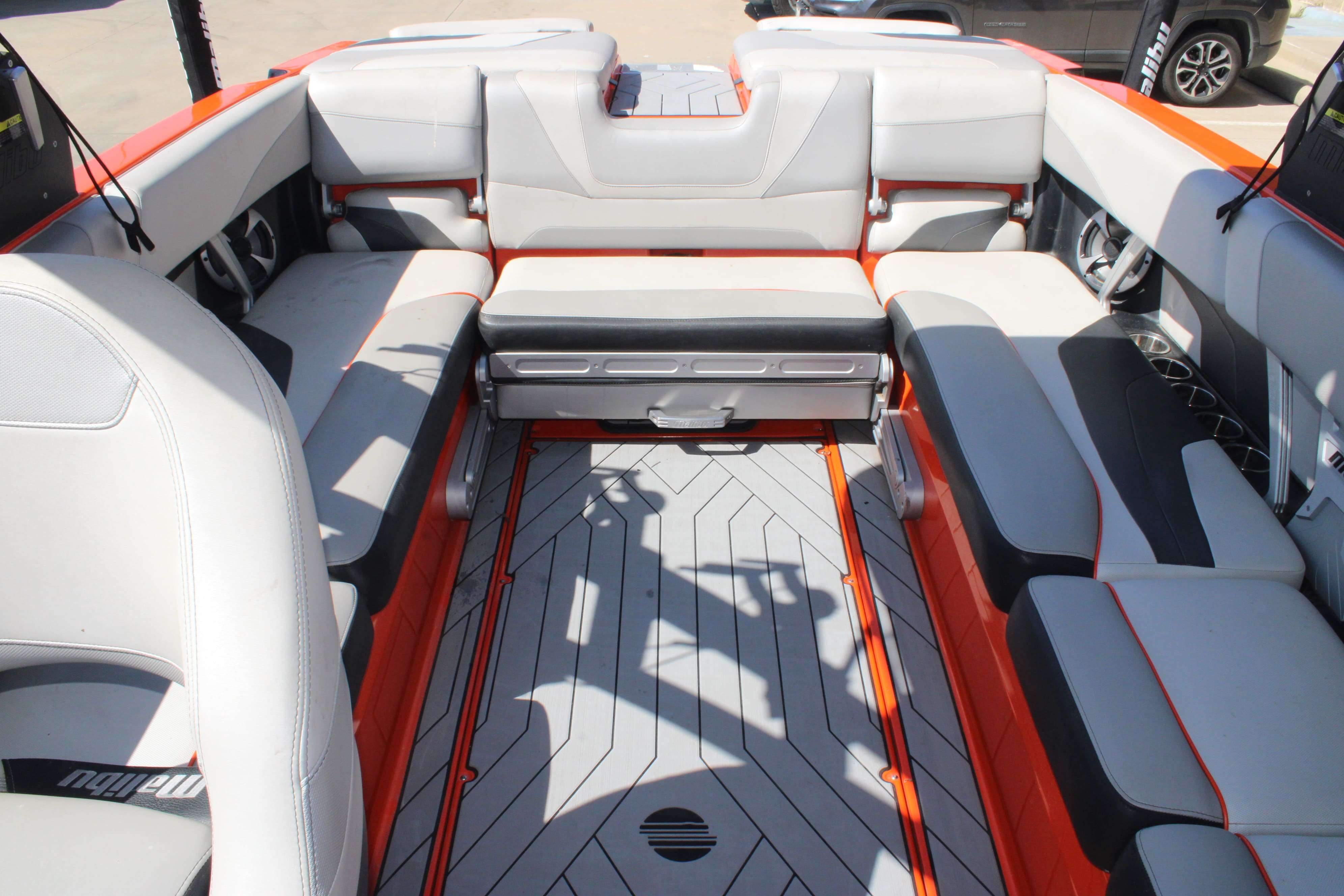 2017 Malibu Boats Wakesetter 24 MXZ-15