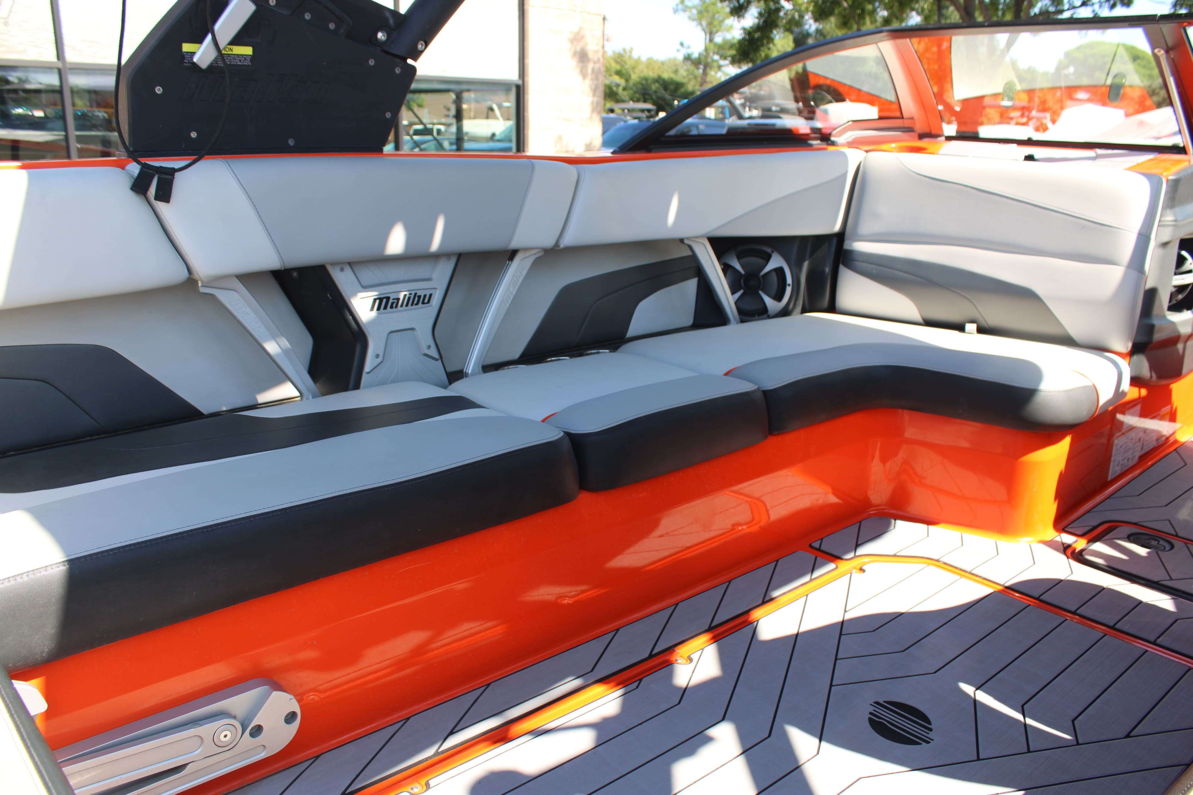 2017 Malibu Boats Wakesetter 24 MXZ-18